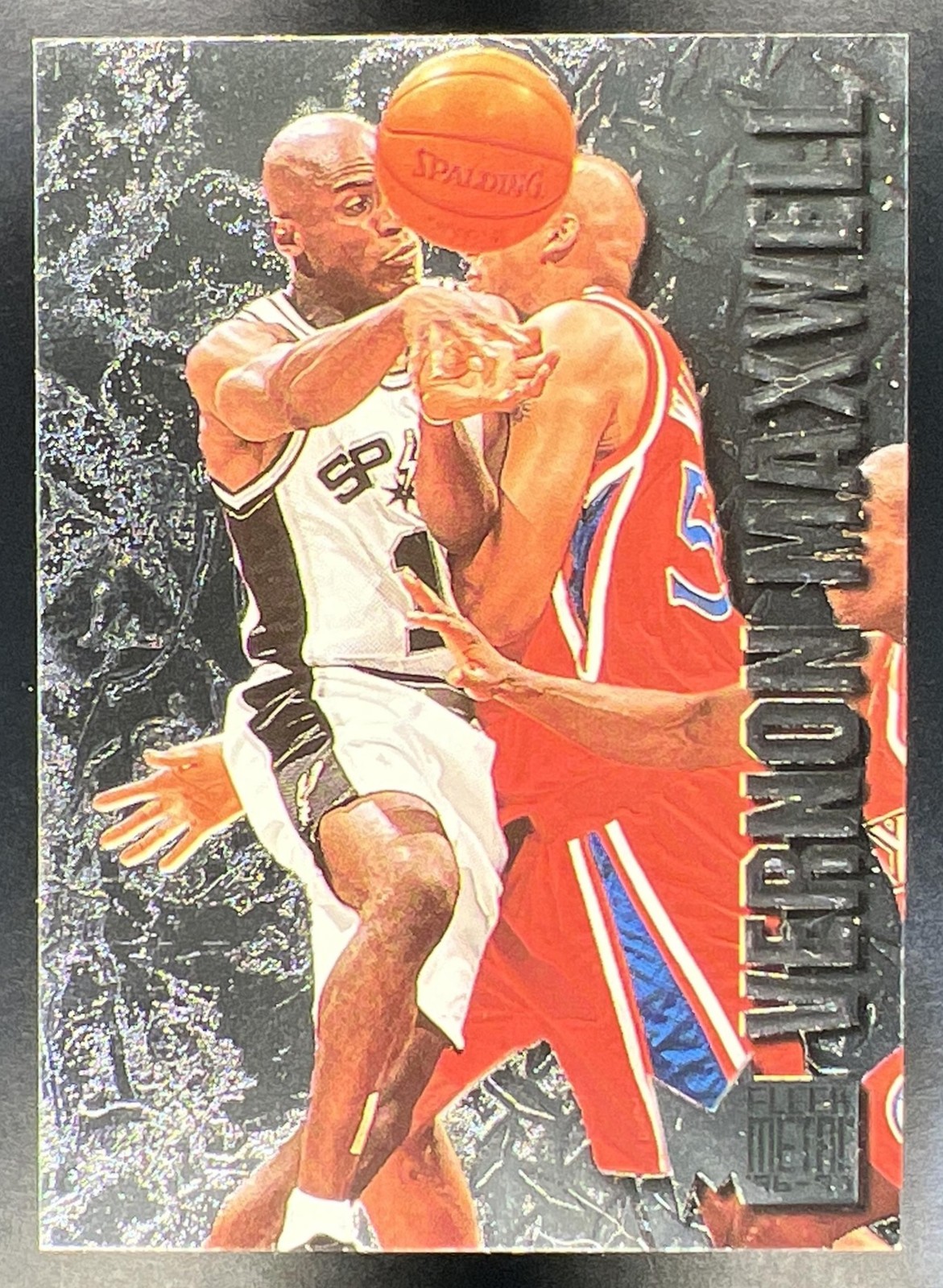 1996-97 Fleer Skybox Metal Vernon Maxwell Precious Metal Parallel #211 Spurs 1996-97 Fleer Skybox Metal Vernon Maxwell Precious Metal Parallel #211 Spurs