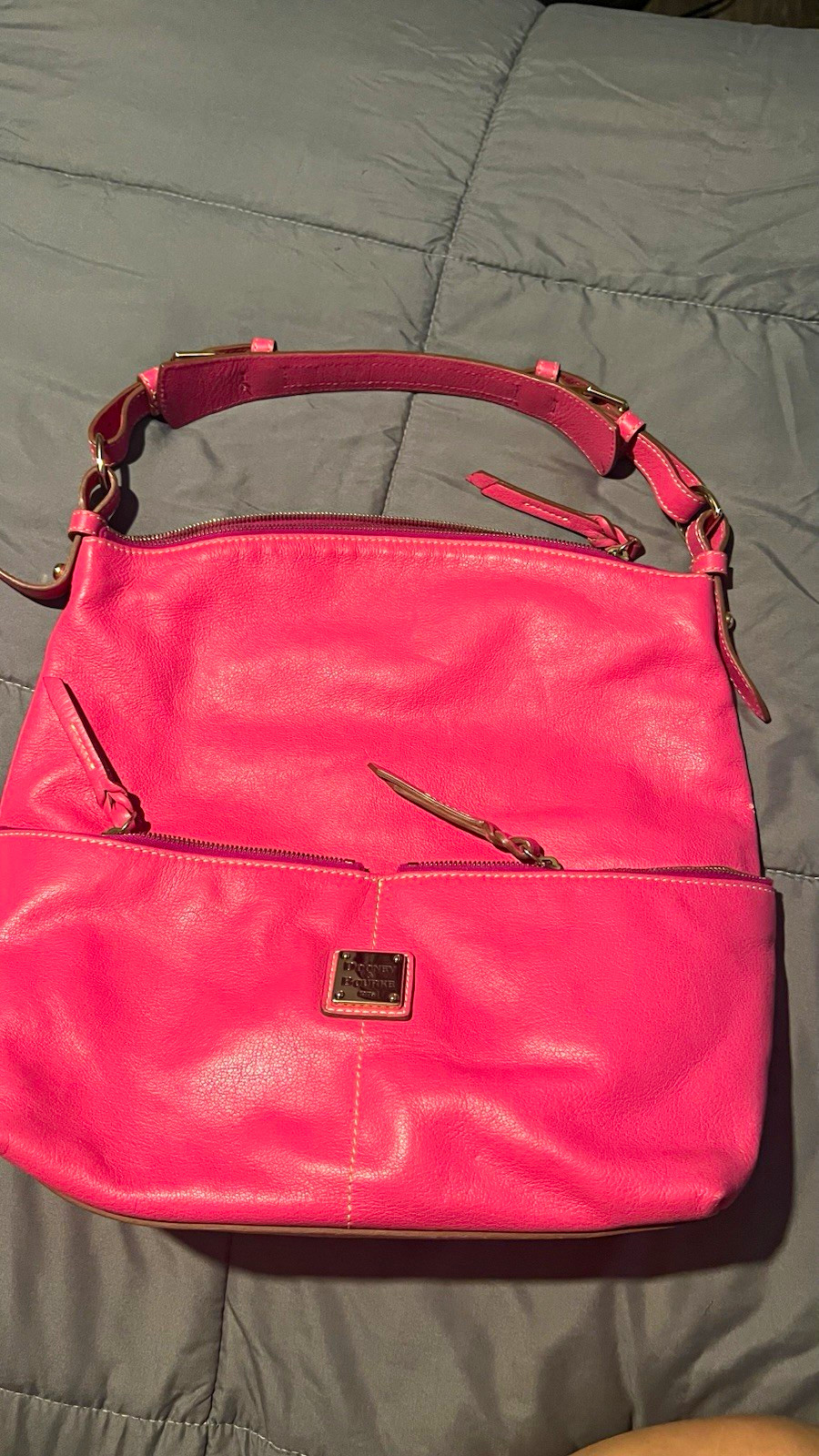 Dooney & Bourke Pink Pebbled Zip Shoulder Bag, Lined with Inner Pockets lot 2 Dooney & Bourke Pink Pebbled Zip Shoulder Bag, Lined with Inner Pockets lot 2