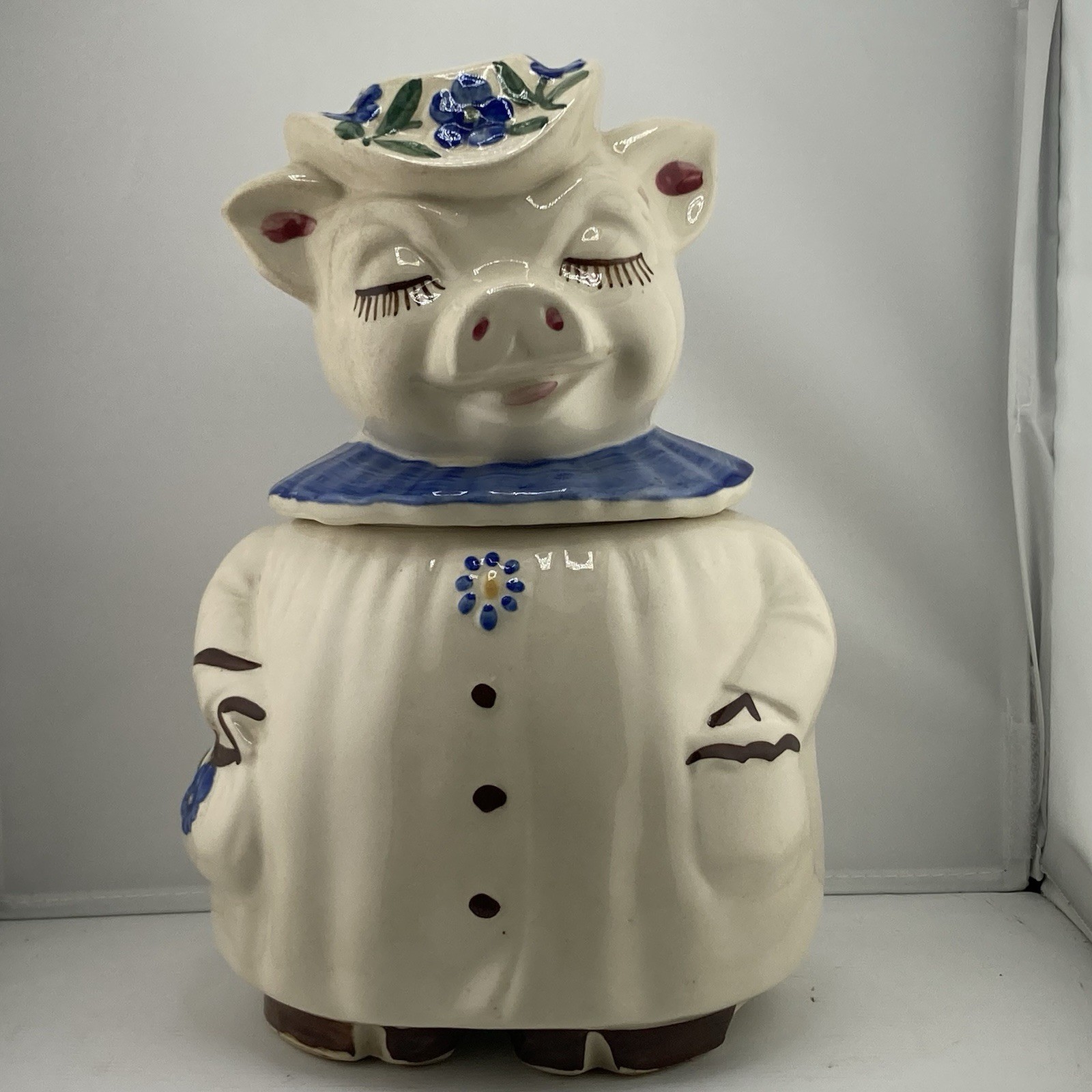 Shawnee Winnie The Pig Vintage 1940s Cookie Jar -Excellent Condition Shawnee Winnie The Pig Vintage 1940s Cookie Jar -Excellent Condition