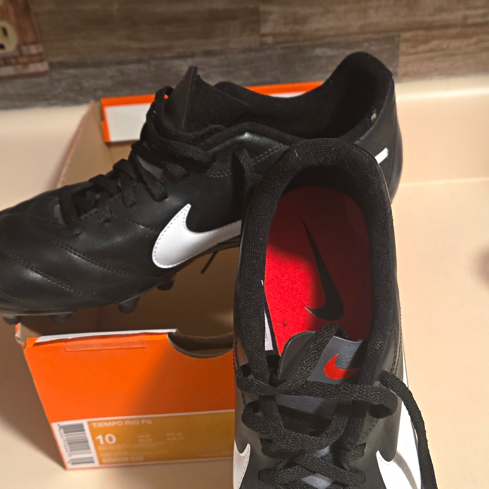 Nike Tiempo Rio FG Black/White/Red Low Top Lace-Up Soccer Cleats 509038-010 Nike Tiempo Rio FG Black/White/Red Low Top Lace-Up Soccer Cleats 509038-010