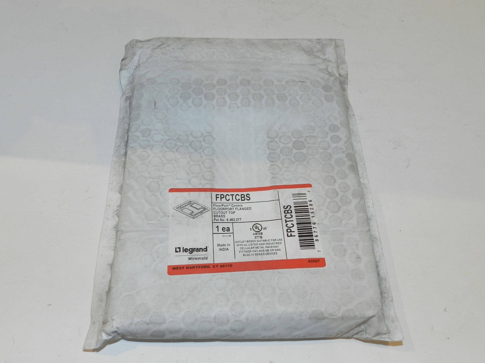 Wiremold Legrand FPCTCBS Flanged Cutout Top FloorPort Floor Port Cover NEW NIB