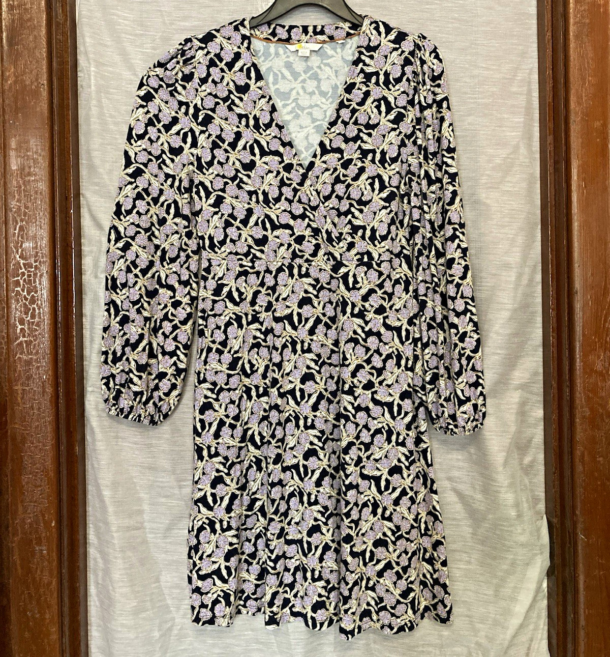 Boden Women’s 8 Purple Cream Floral Jersey V-Neck Long Sleeve Wrap Dress
