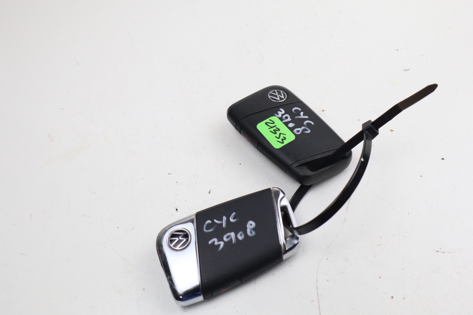2018-2025 VOLKSWAGEN ATLAS KEYLESS ENTRY REMOTE KEY FOB SET OEM 2 KEYS