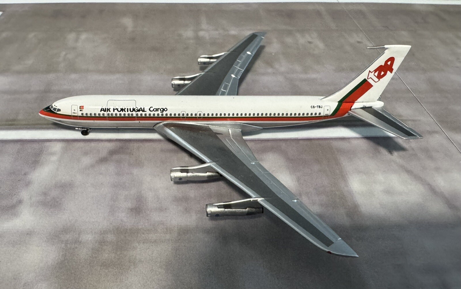 Aeroclassics 1:400 TAP Air Portugal Cargo B707-300 CS-TBJ