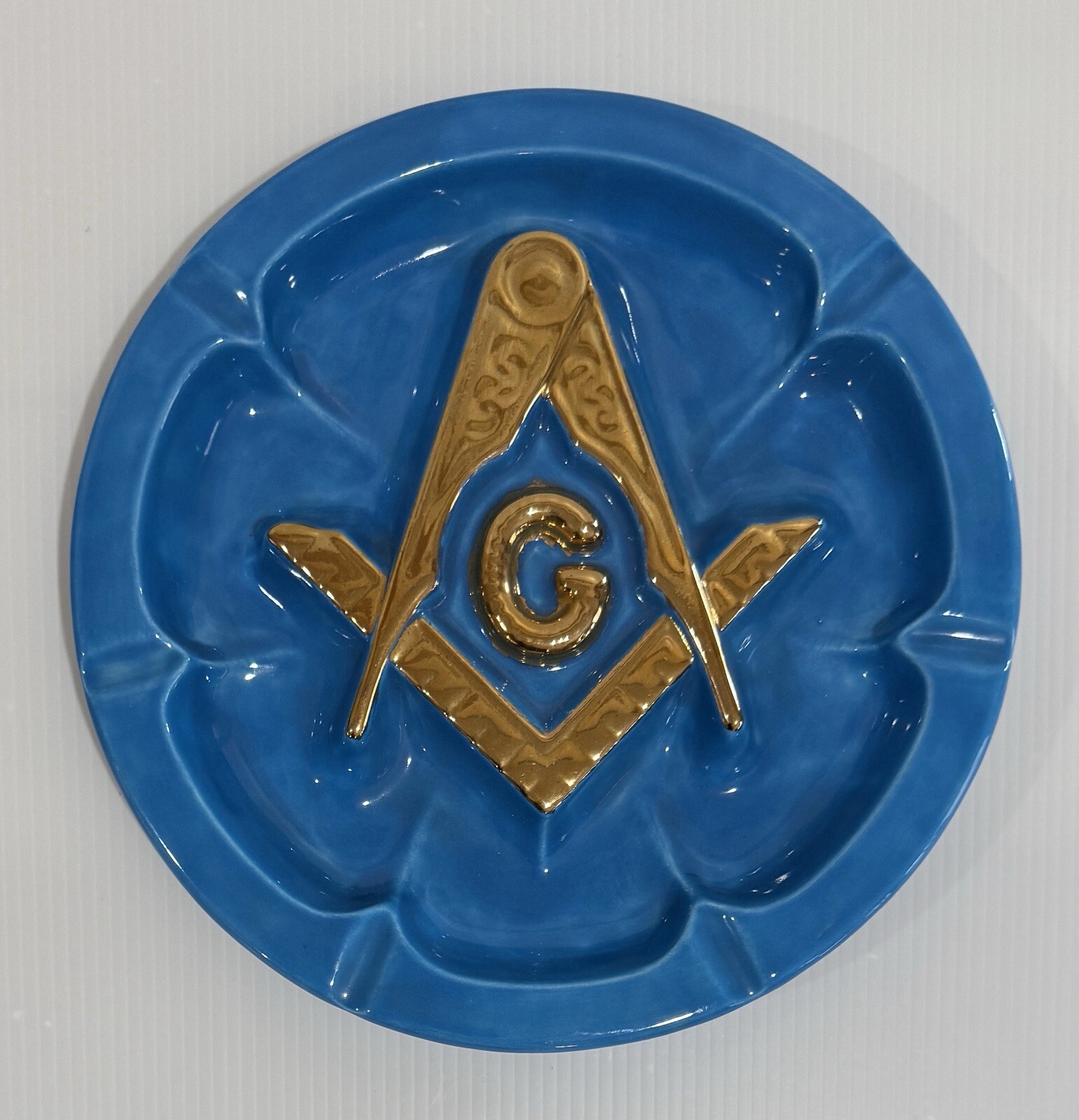 VTG 1972 Masonic Ceramic Ashtray Blue & Gold Freemasons Round Trinket Dish 8.5”