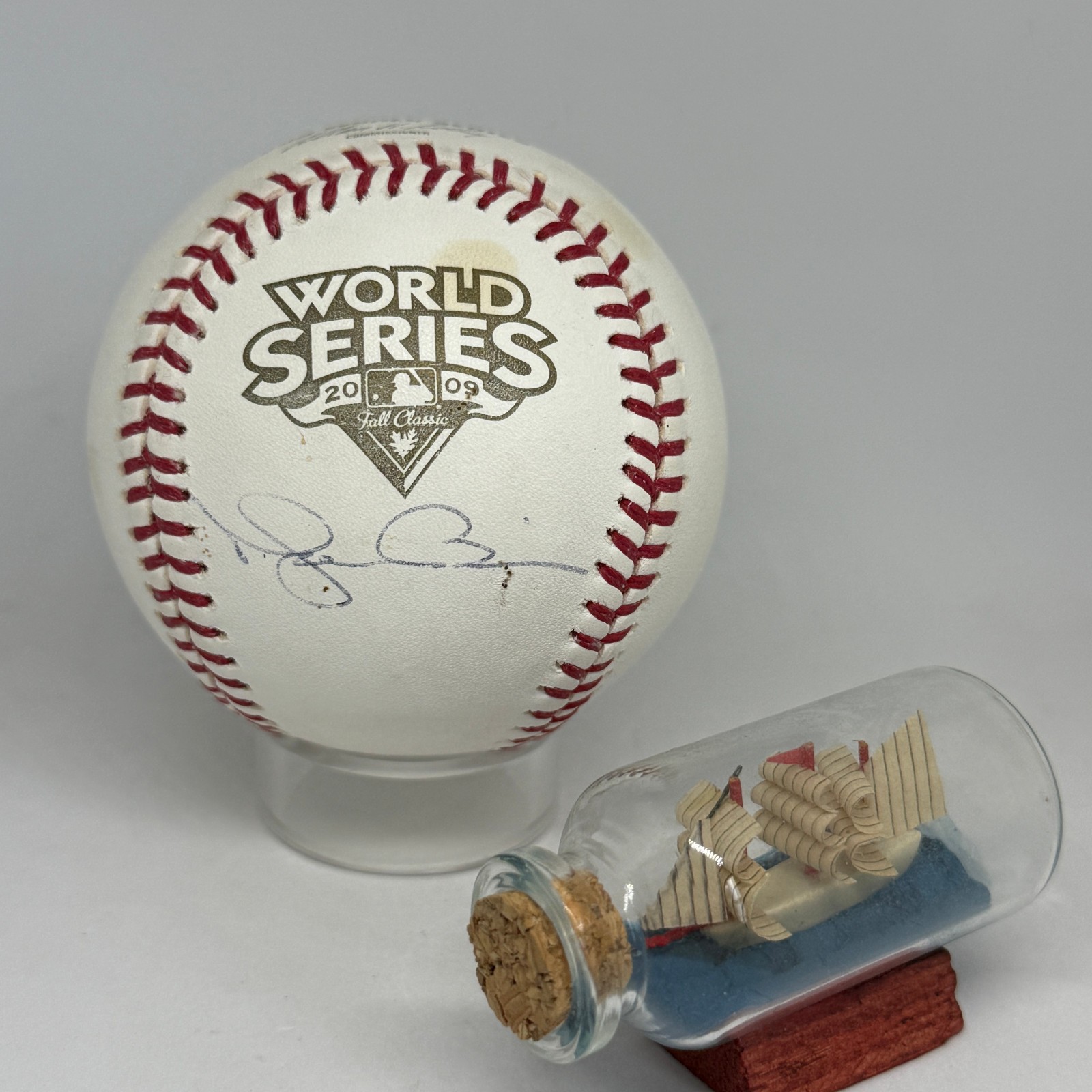 Mariano Rivera signed Rawlings 2009 World Series Logo Baseball JSA Yankees A4736
