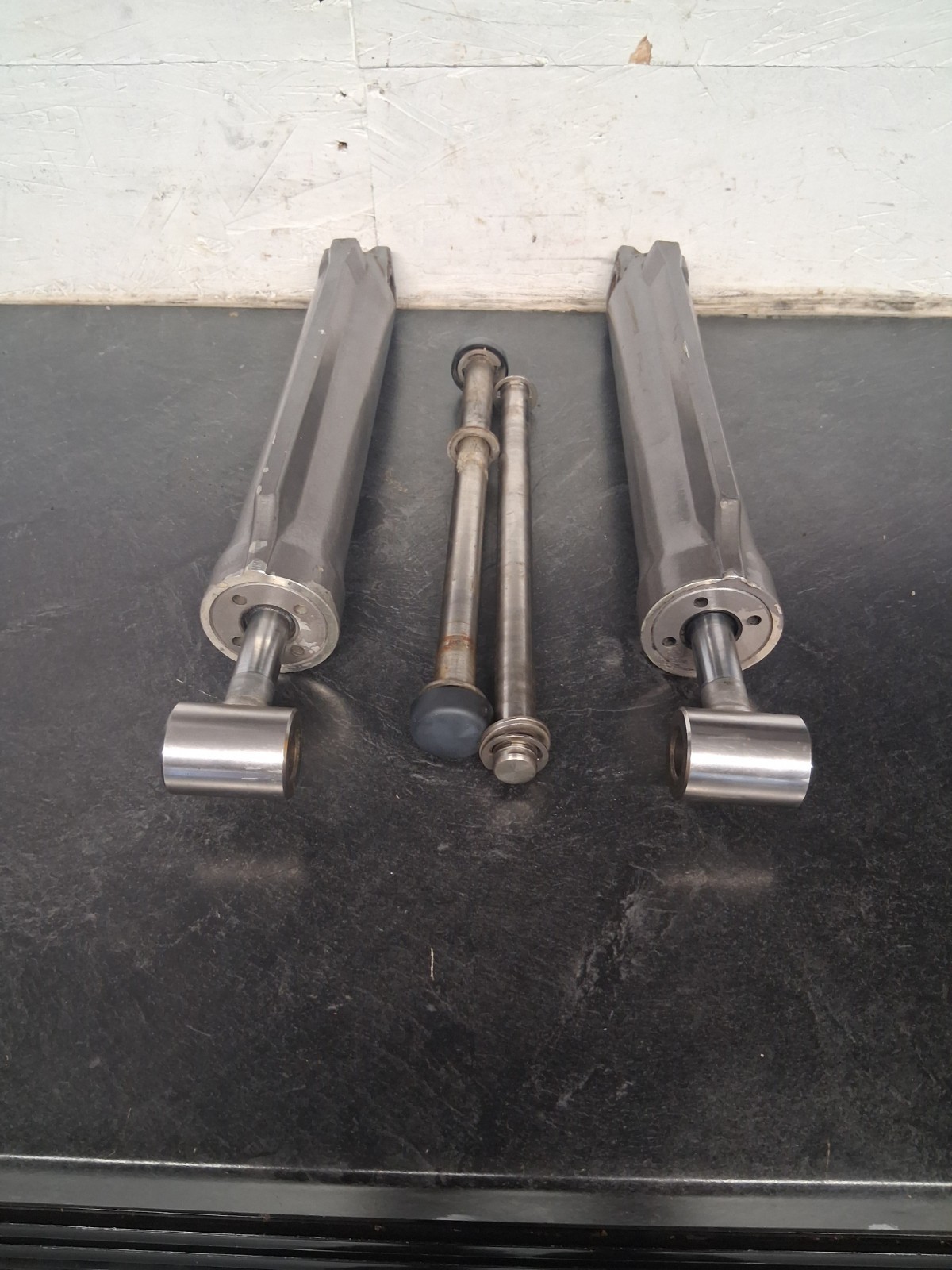 Volvo Penta SX-M DP-SM Tilt Trim Cylinders Volvo Penta SX-M DP-SM Tilt Trim Cylinders