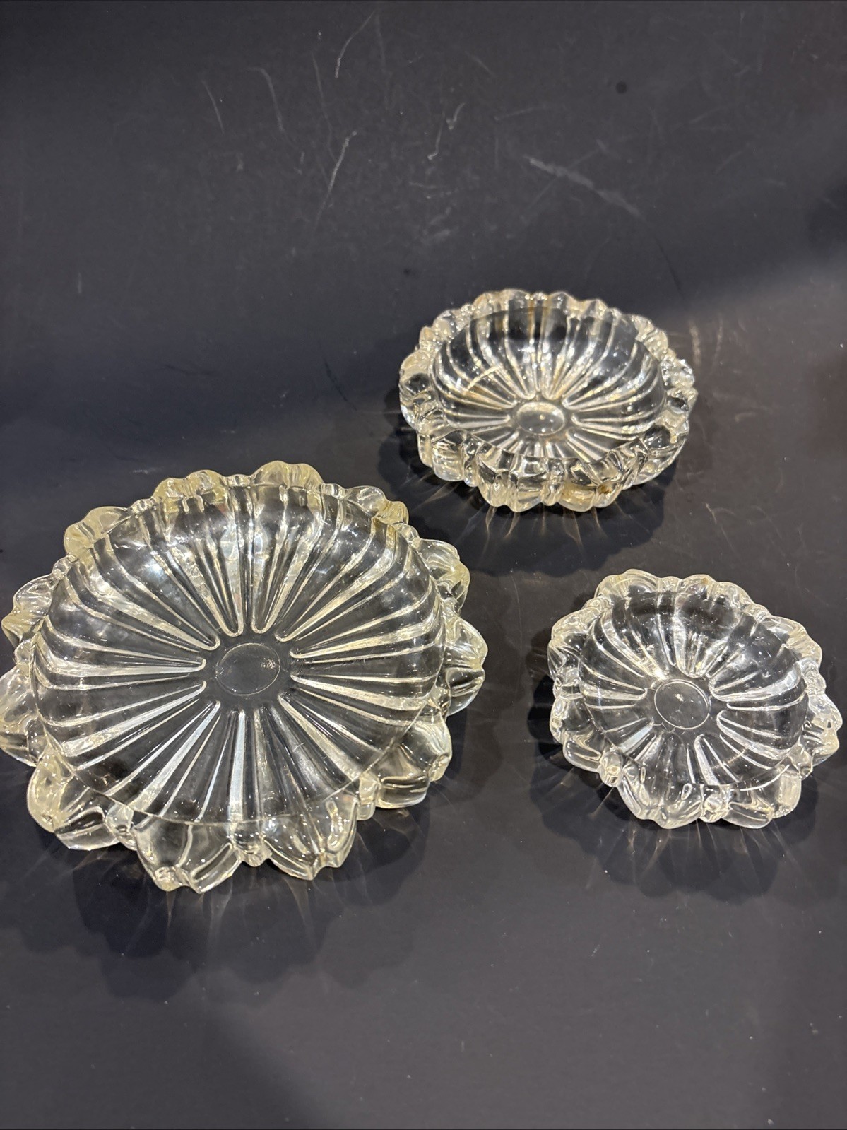 Vintage Hazel Atlas Clear Glass Ashtray Trinket Dish Sunburst Scalloped Edge Set Vintage Hazel Atlas Clear Glass Ashtray Trinket Dish Sunburst Scalloped Edge Set