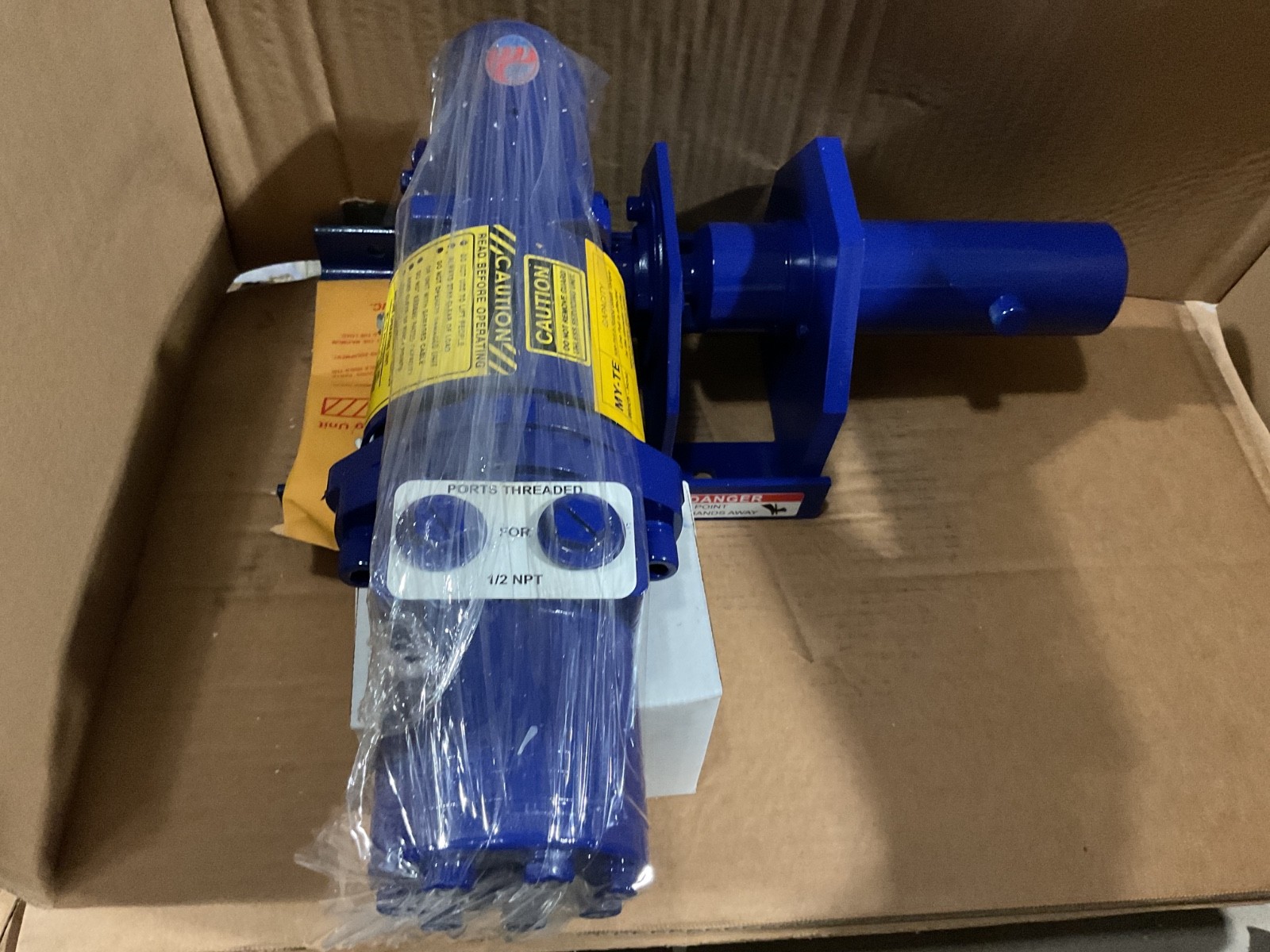 MY-TE HY3D-BAY WINCH Hydraulic Capstan Bayonet Shaft 1600 pounds Cable tugger