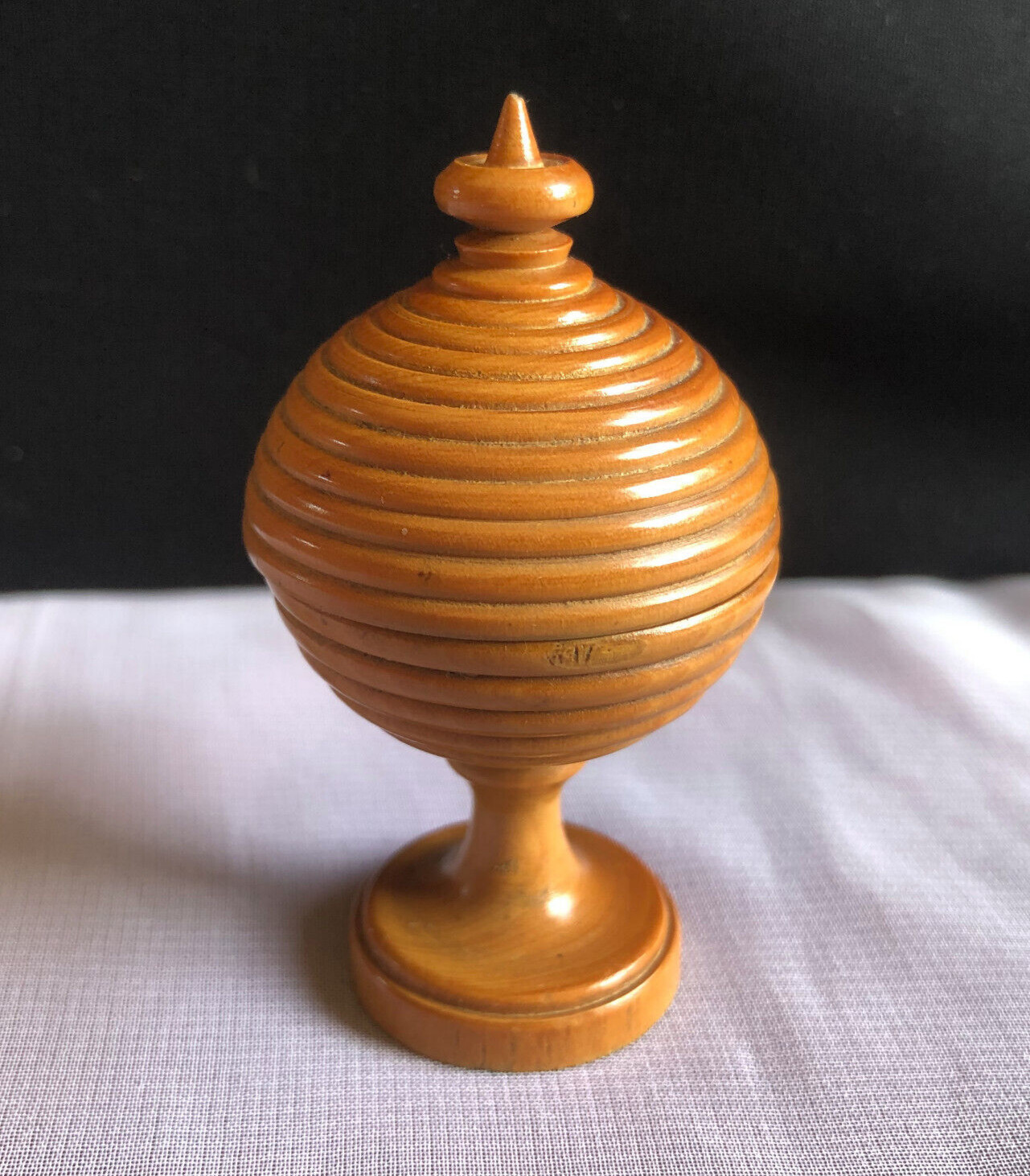 Antique Late 19th Century Treen Magic Trick Cup & Cover Disappearing Ball – A/F