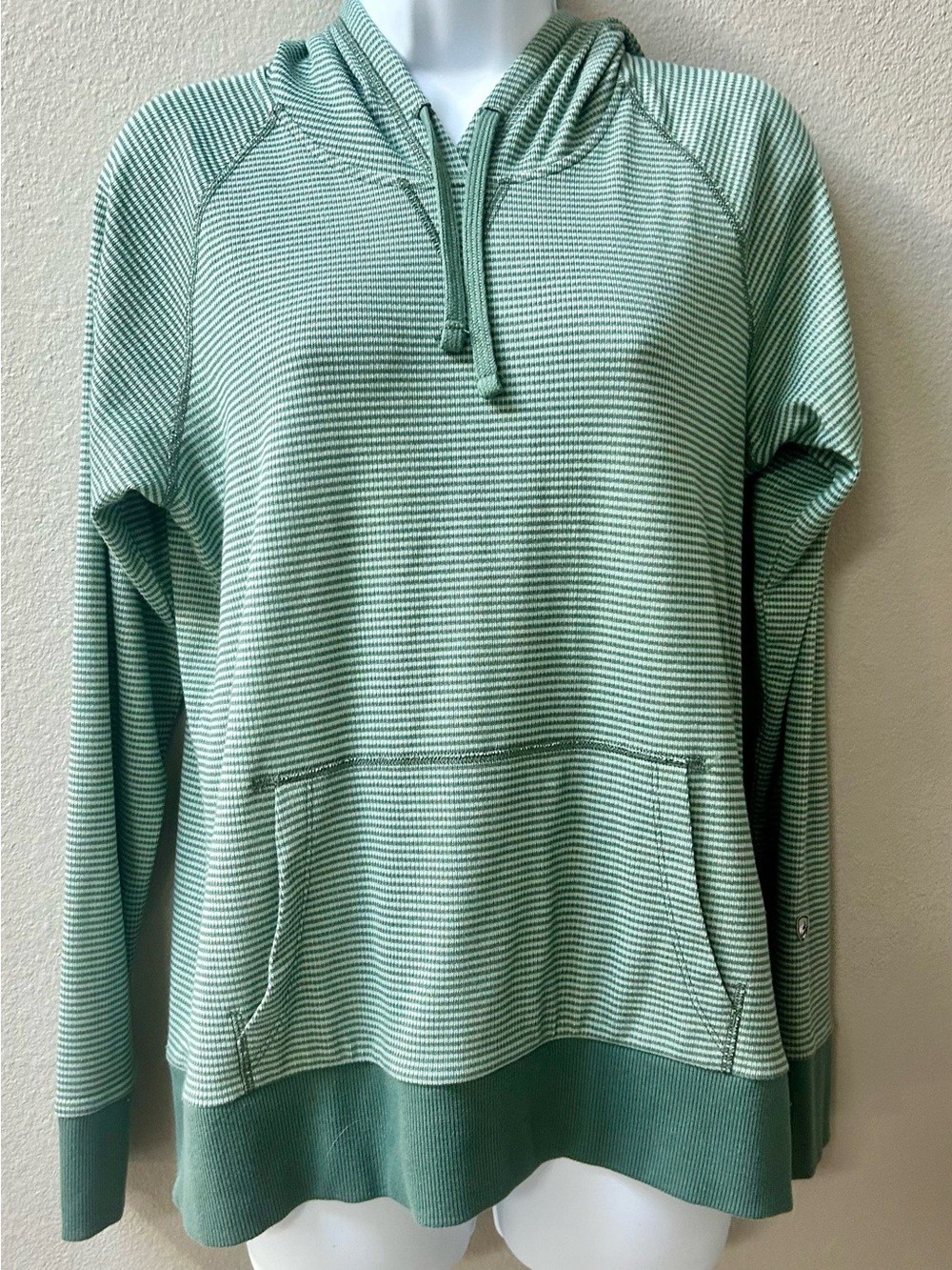 KÜHL Women’s Medium Green Striped Hooded Pullover Hoodie