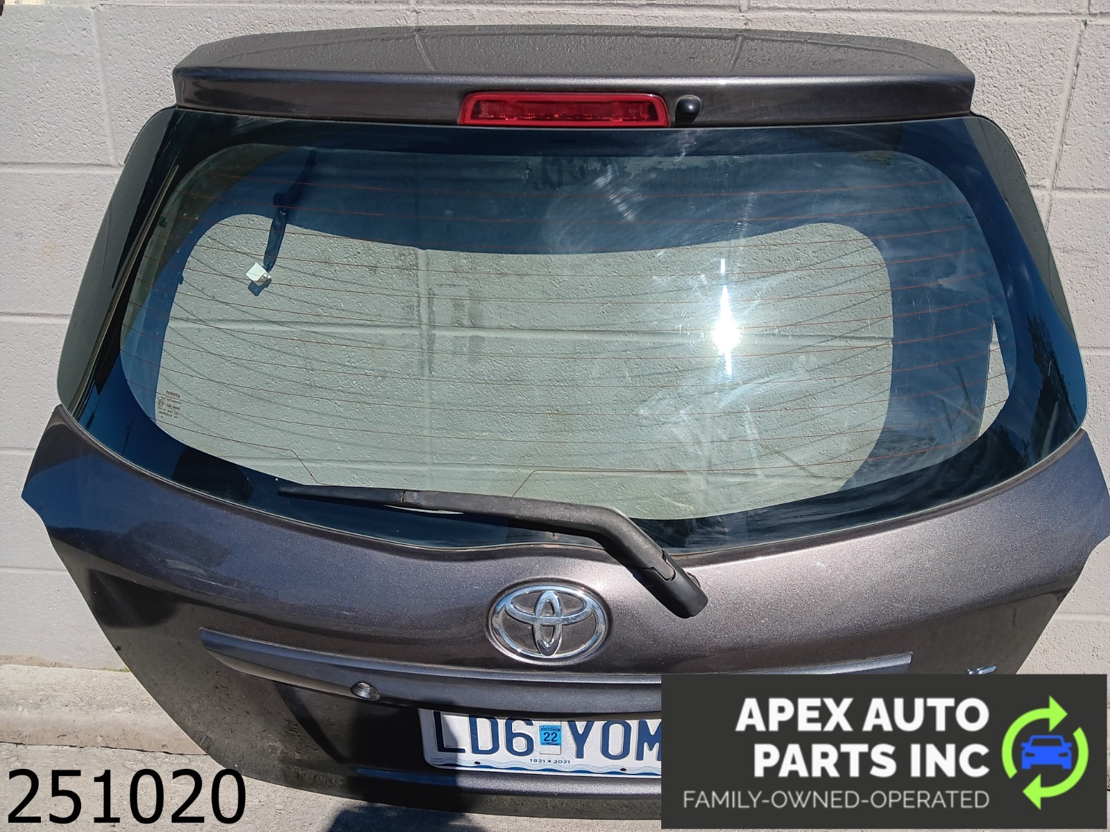 *NO SHIPPING* OEM 2016 Toyota Yaris 1.5L Trunk Hatch Tailgate Hatchback