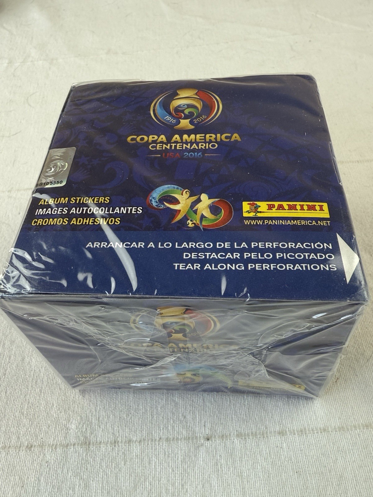 Panini Copa America 2016 Big Box - 50 Packet (350 sticker) Look for Messi Neymar Panini Copa America 2016 Big Box - 50 Packet (350 sticker) Look for Messi Neymar