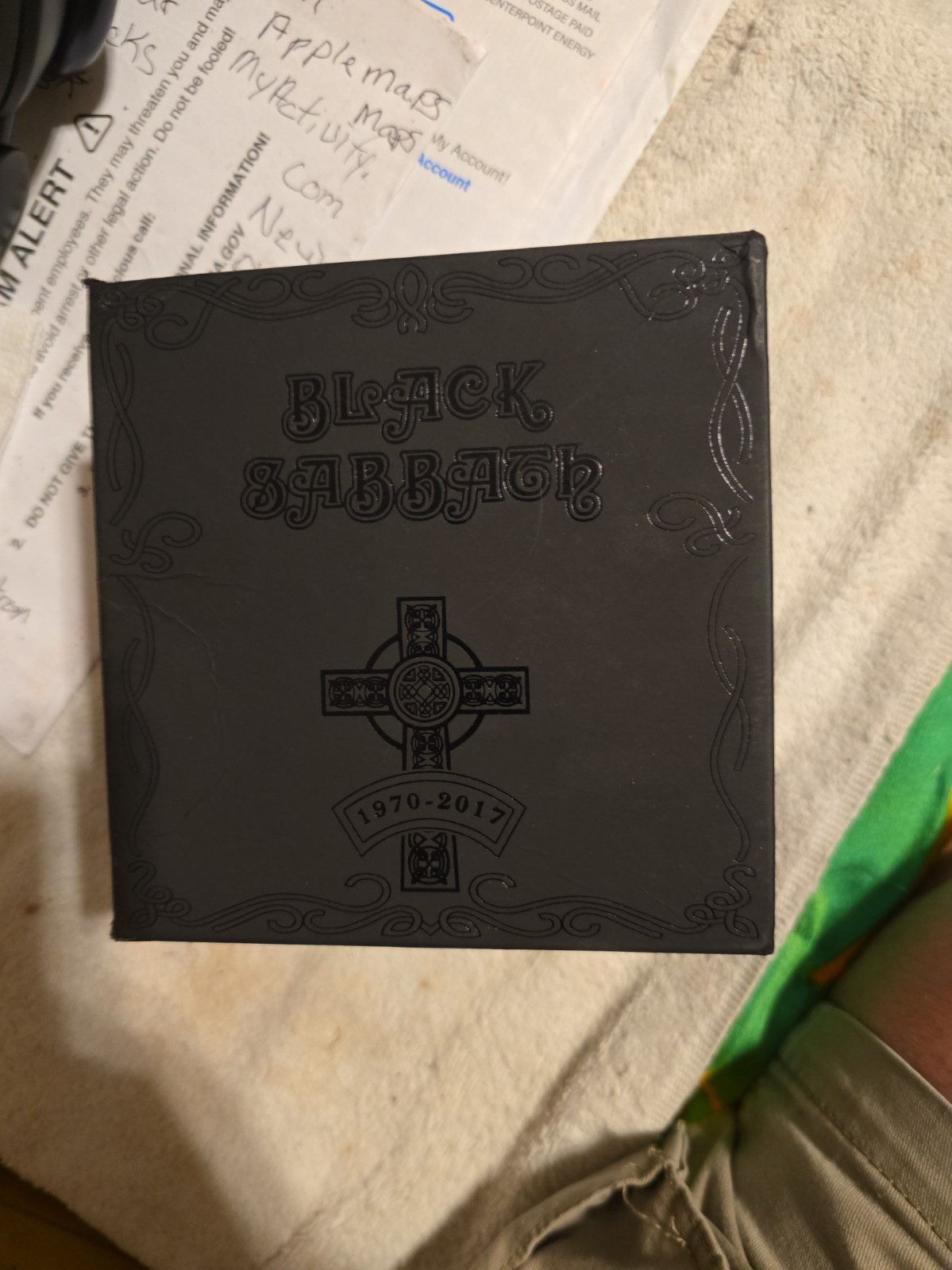 Black Sabbath - The Complete Original Black Box 1970-1978 (8 CD + 1 DVD) Box Set Black Sabbath - The Complete Original Black Box 1970-1978 (8 CD + 1 DVD) Box Set