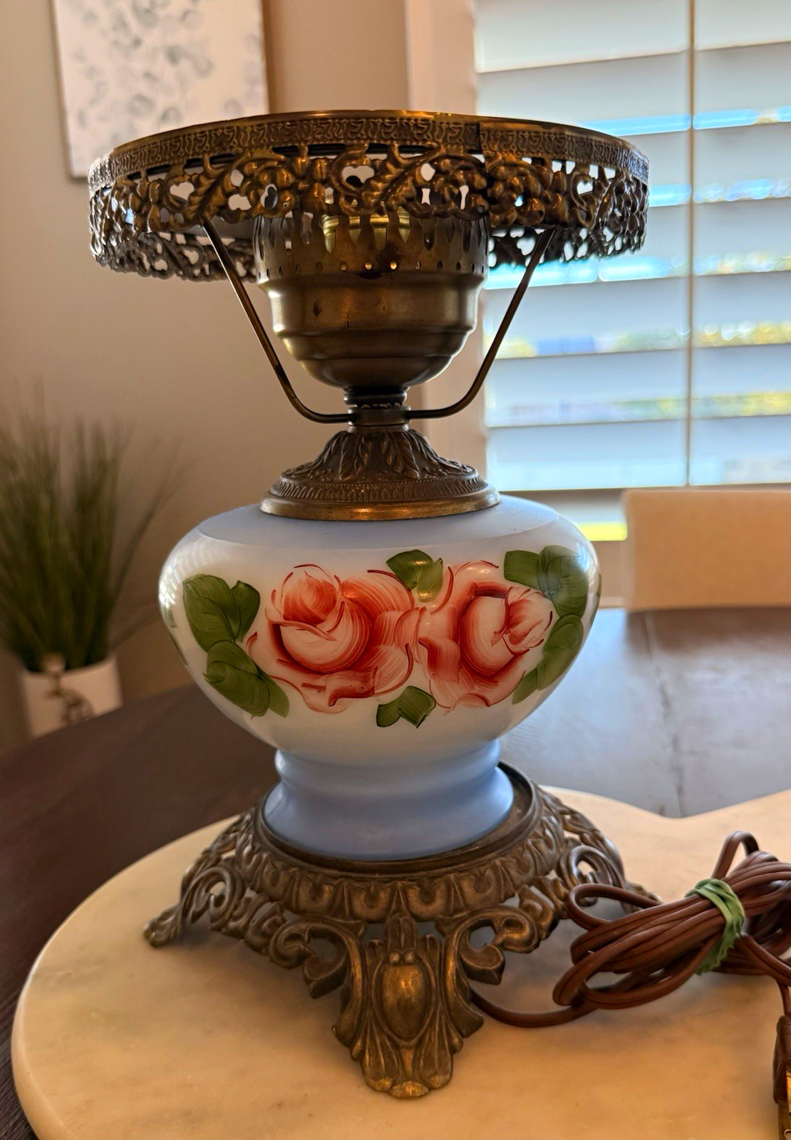 Vintage Hand Painted Floral Glass Table Lamp w/ Ornate Metal Base, 10” Vintage Hand Painted Floral Glass Table Lamp w/ Ornate Metal Base, 10”