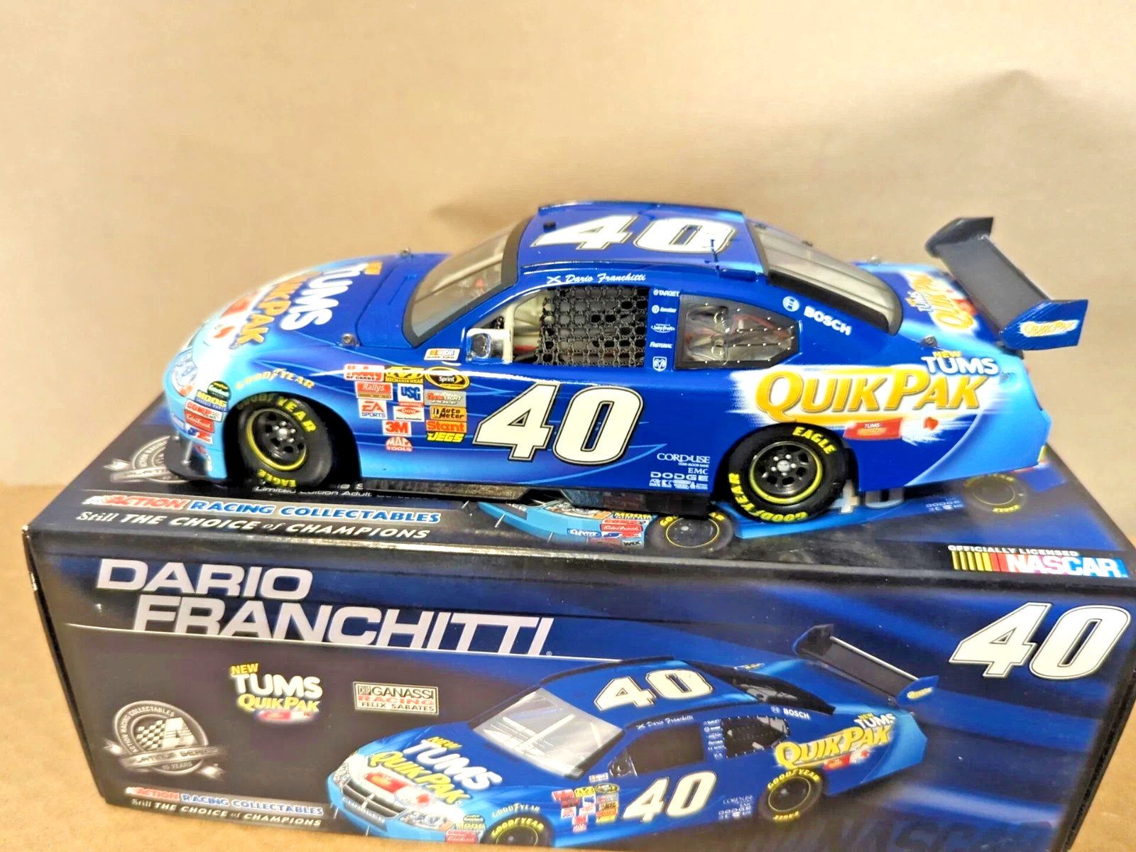 2008 Dario Franchitti #40 Tums Quik Pak 1/24 Diecast COT Dodge Charger