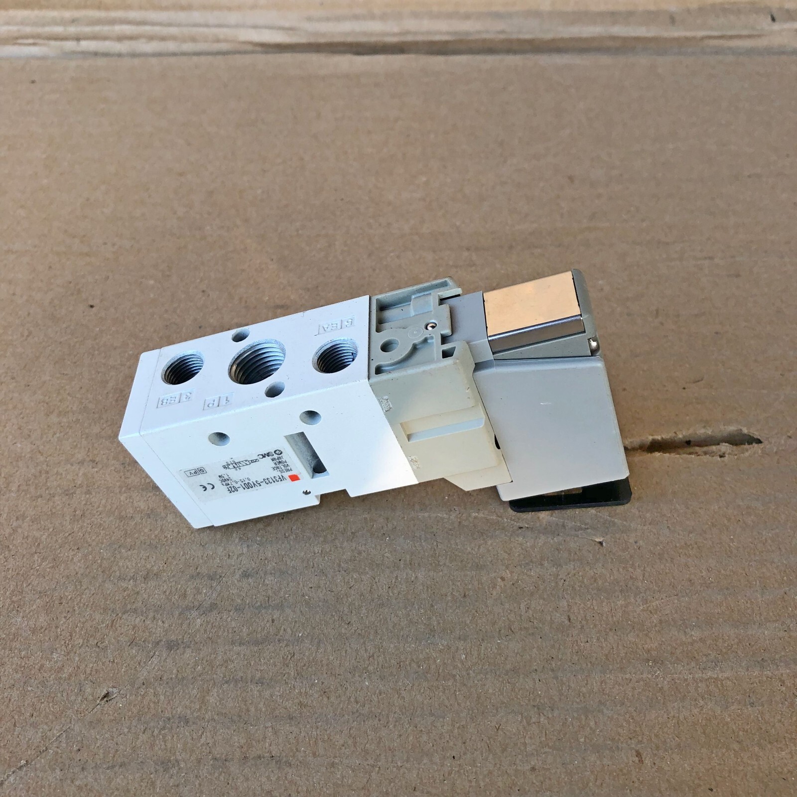 SMC VF3133-5Y0D1-02F SOLENOID VALVE VF31AA60