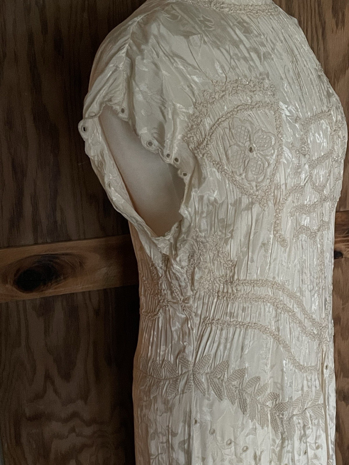 Zara 2 pc Ivory Jacquard Embroidered Maxi Dress With Chiffon Maxi Skirt Size L Zara 2 pc Ivory Jacquard Embroidered Maxi Dress With Chiffon Maxi Skirt Size L