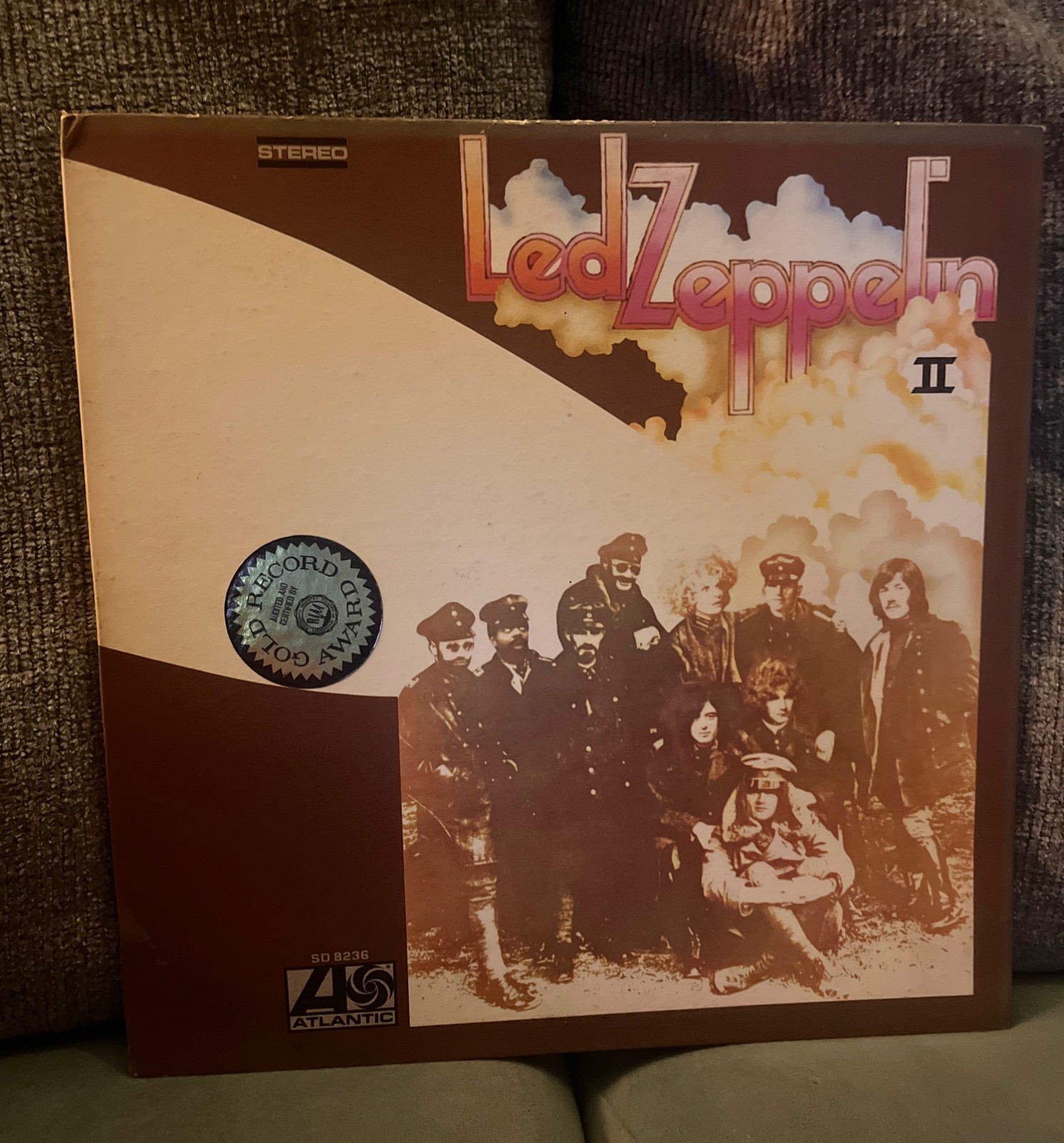 Led Zeppelin 2 by Led Zeppelin SD8236 1970s repressing Very good + condition