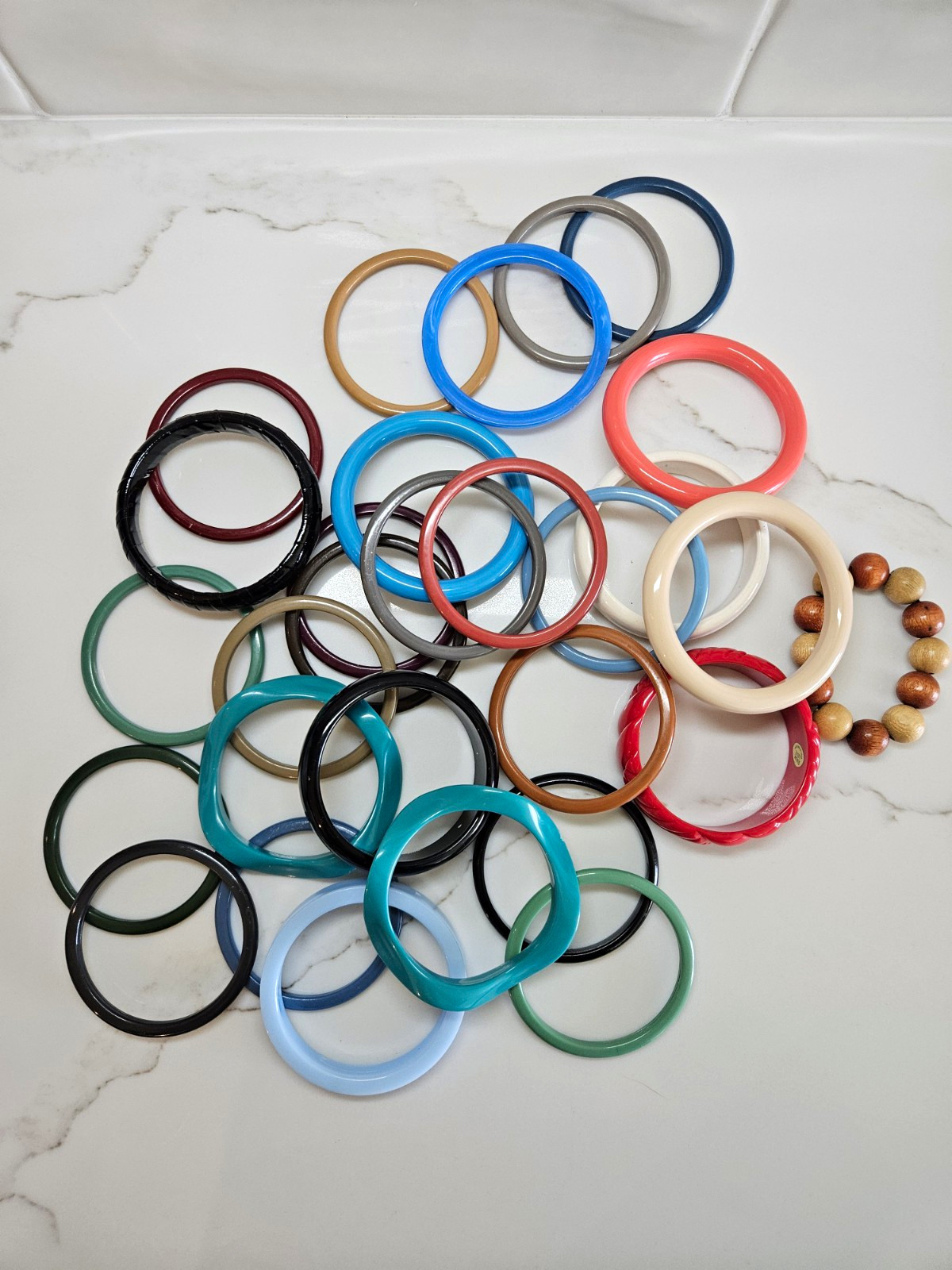 Vintage Lucite Plastic Bangle Bracelet Lot Genuine Hong Kong Retro Stacking Set