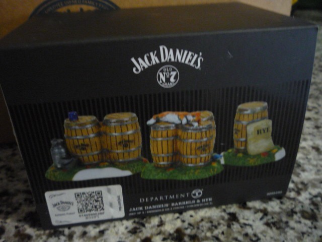 Jack Daniel JACK DANIEL'S BARRELS & RYE, Department 56, MINT CONDITION