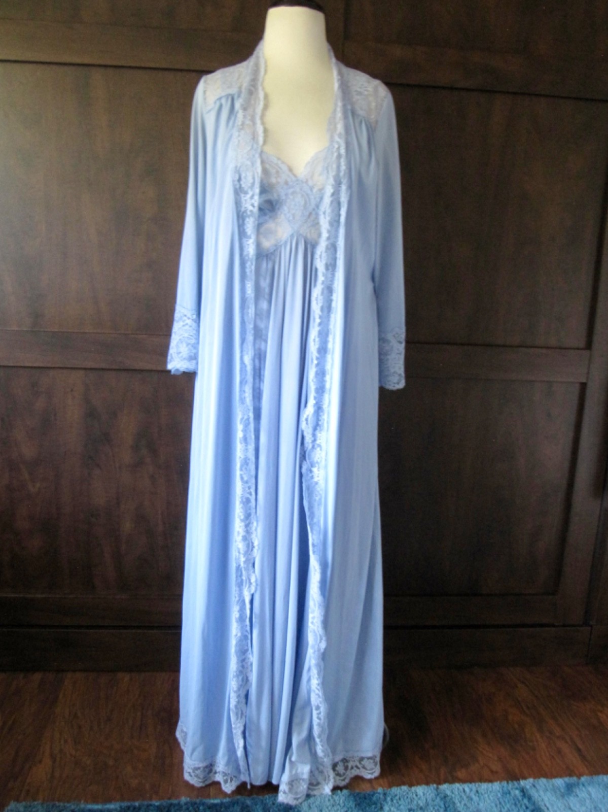 Vtg Olga Bodysilk Blue Nightgown Negligee Robe Lace Peignoir Set Nylon S Sweep Vtg Olga Bodysilk Blue Nightgown Negligee Robe Lace Peignoir Set Nylon S Sweep