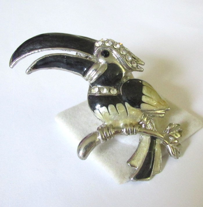 Vintage Toucan Bird Rhinestone 3\