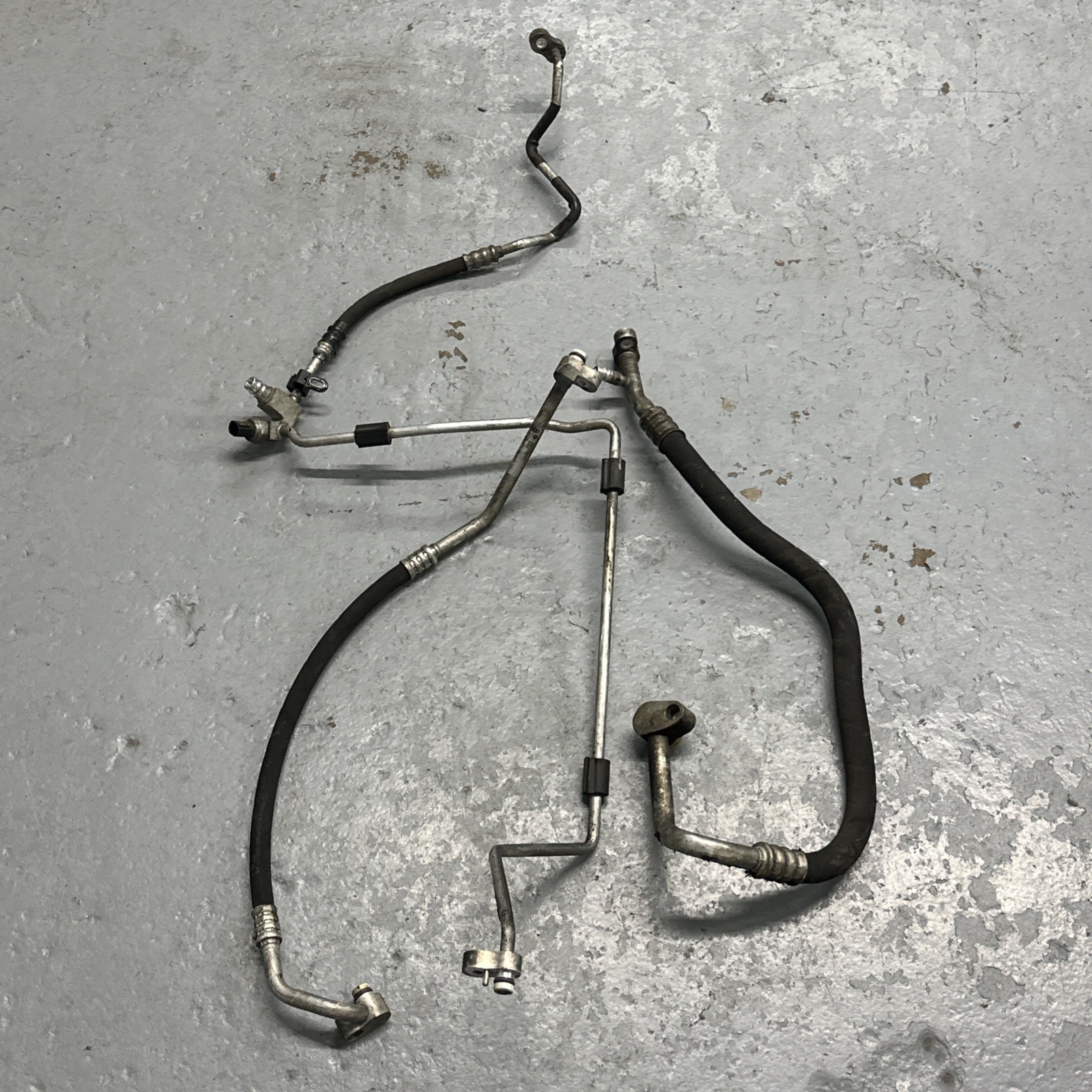 14-18 BMW 2.0 328d diesel N47T AC AIR CONDITIONING COMPRESSOR LINES HOSE SET f30
