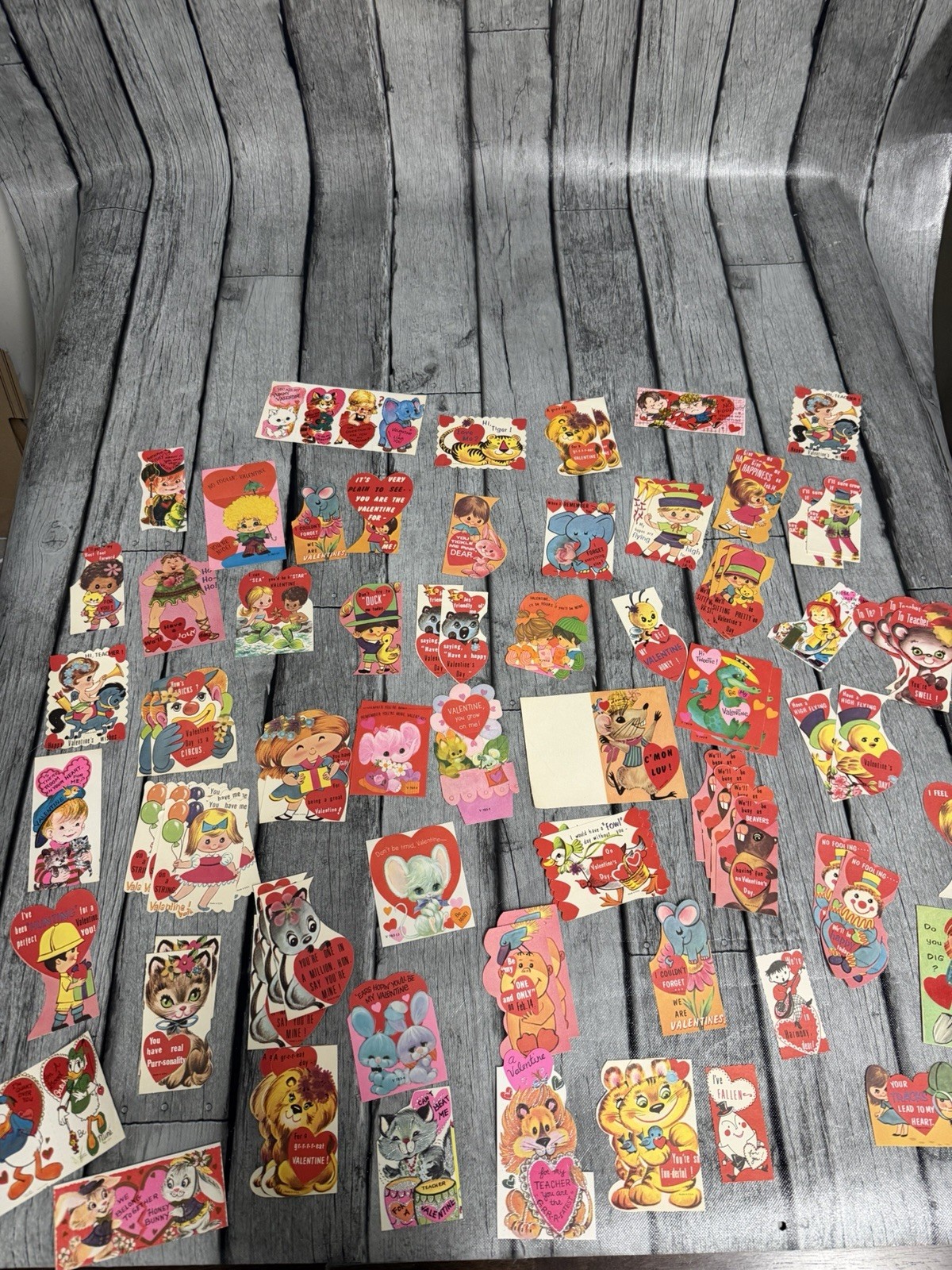 75+ Large Lot Of Vintage Unsigned Valentine’s Day Cards 50s 60s Scrapbook Craft 75+ Large Lot Of Vintage Unsigned Valentine’s Day Cards 50s 60s Scrapbook Craft