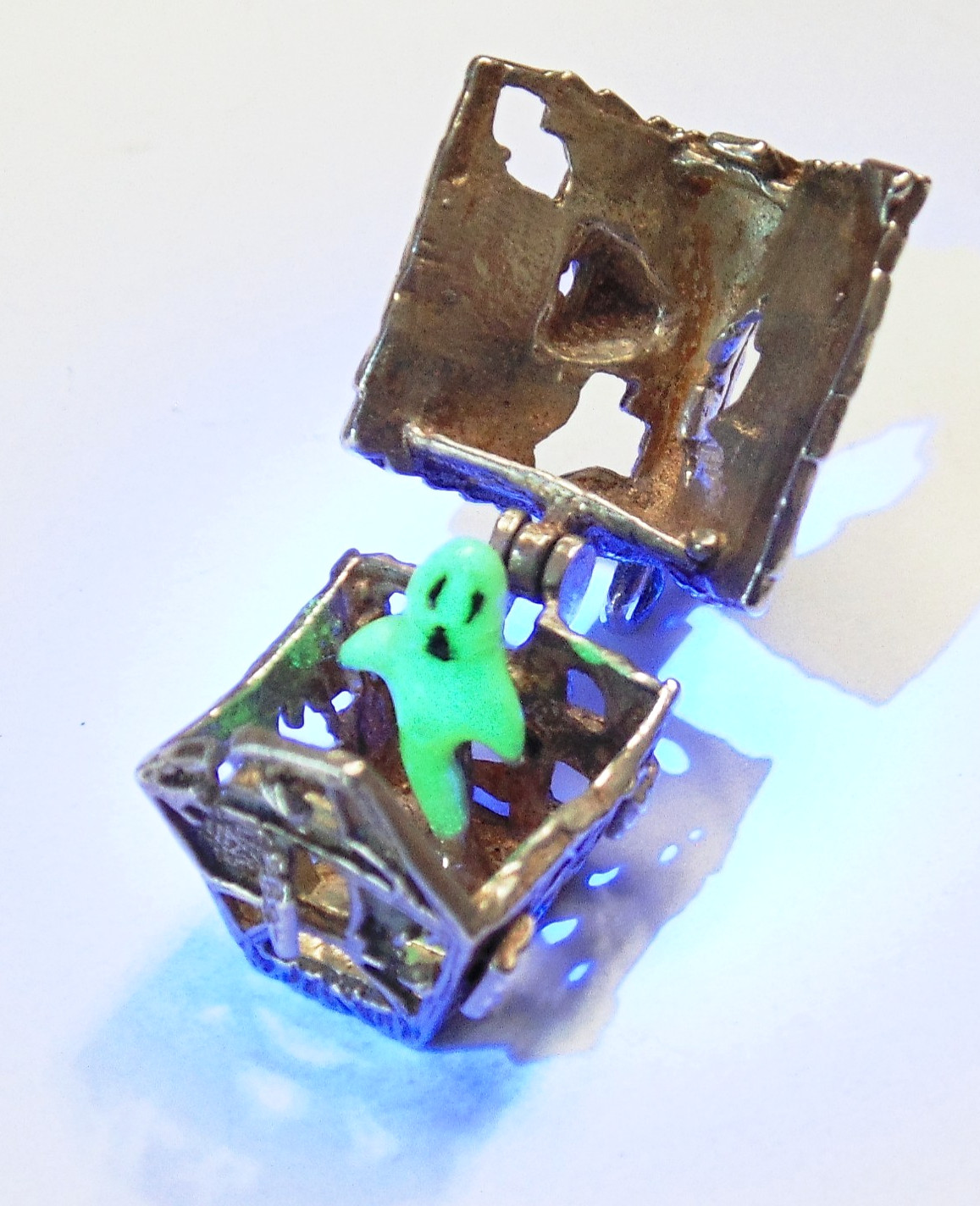 Vtg Sterling Silver HAUNTED HOUSE & Glowing GHOST HALLOWEEN Moves Bracelet Charm