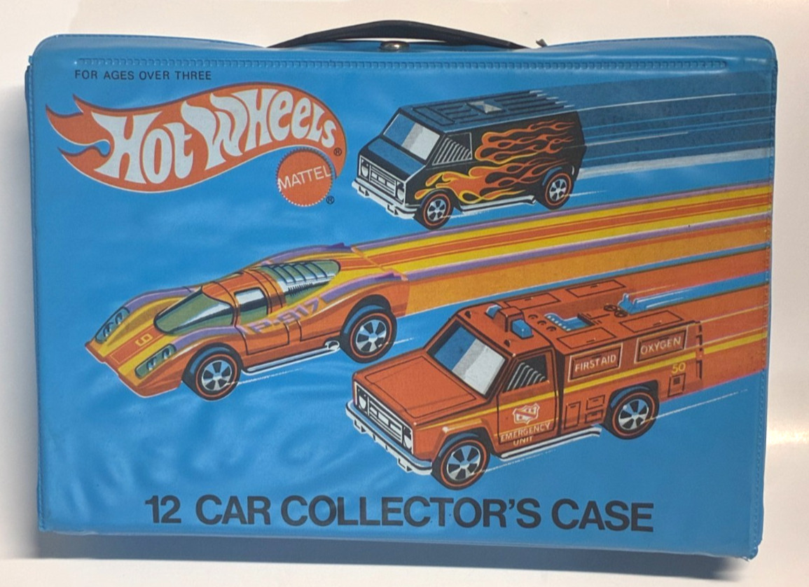 Vintage Hot Wheels 12 Car Collector’s Case #4975, original 1975
