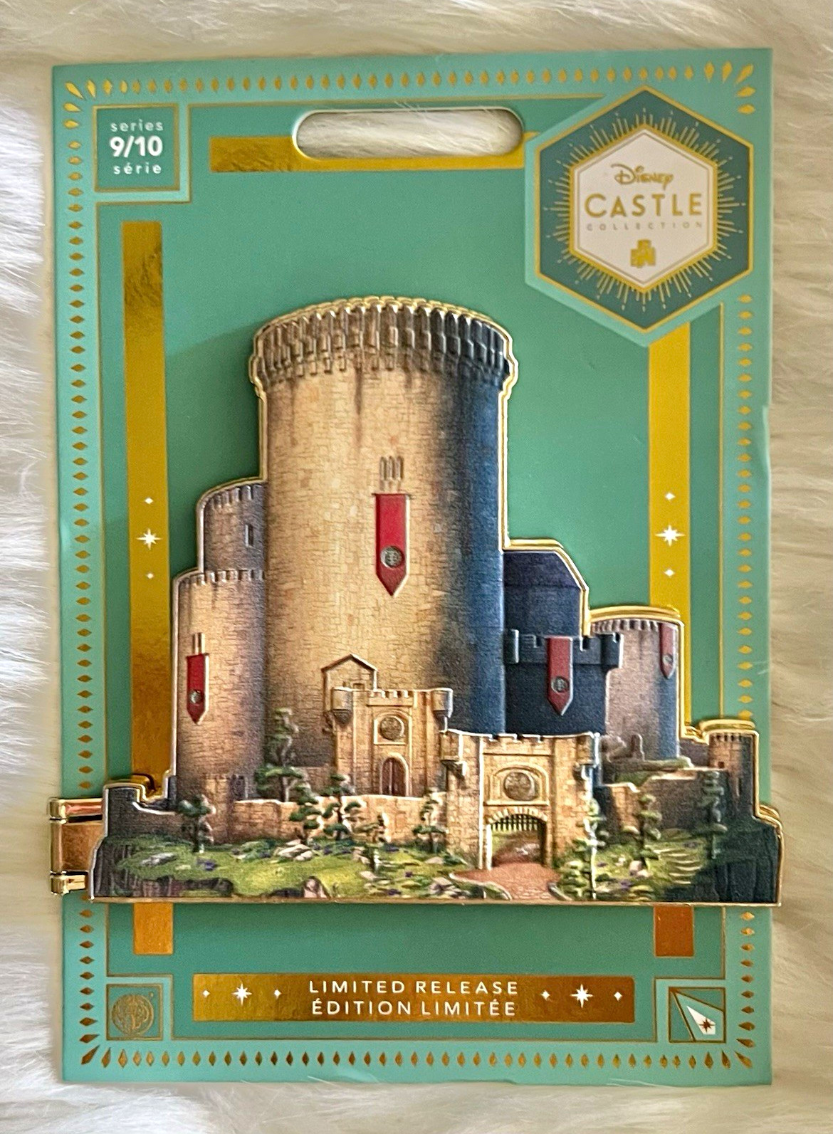 Disney Brave Merida Castle Pin 9/10 Series Limited Release