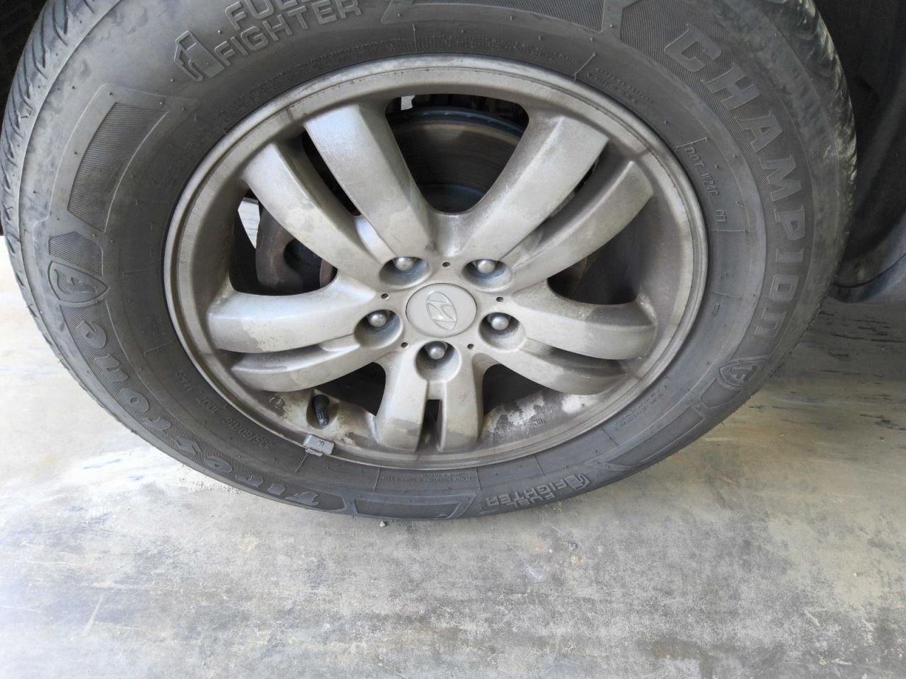 Wheel 16x6-1/2 Alloy 10 Spoke Straight Spokes Fits 06-09 TUCSON 749810