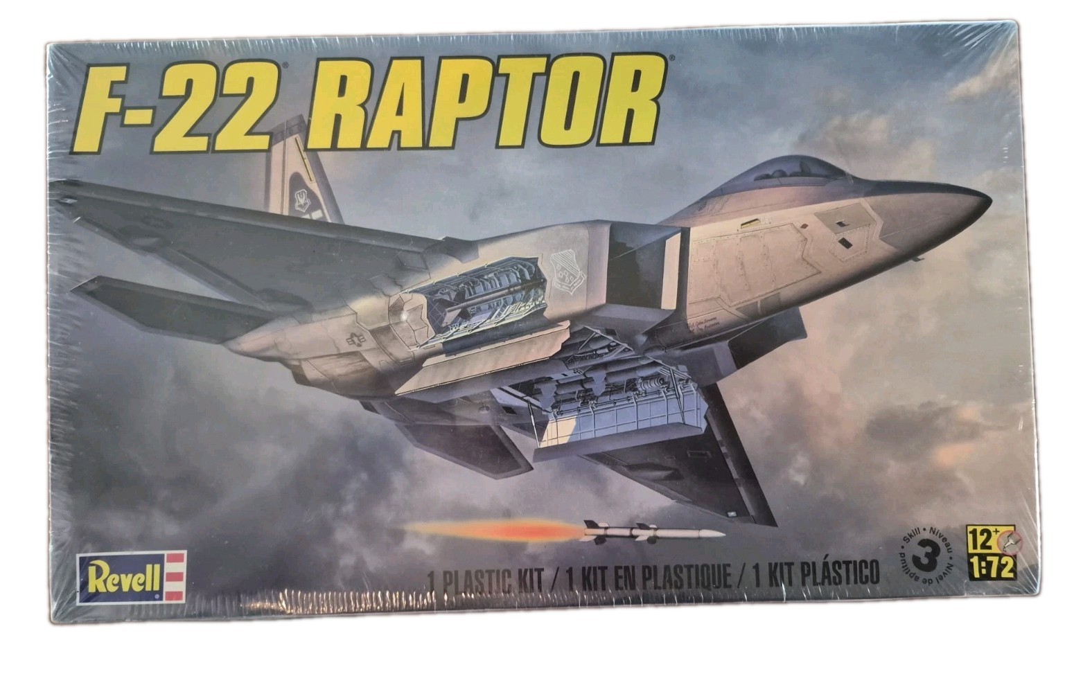 Revell F-22 Raptor Model Airplane Kit 2013 *NEW FACTORY SEALED 