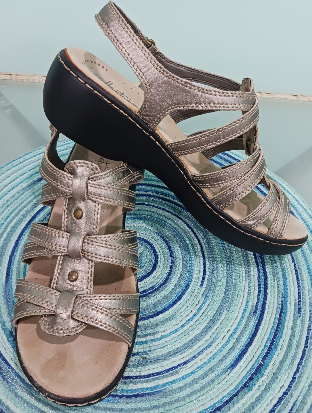 Clarks Delana Strappy Sandals Metallic Gold Soft Cushion Heel Strap Women 7.5 M