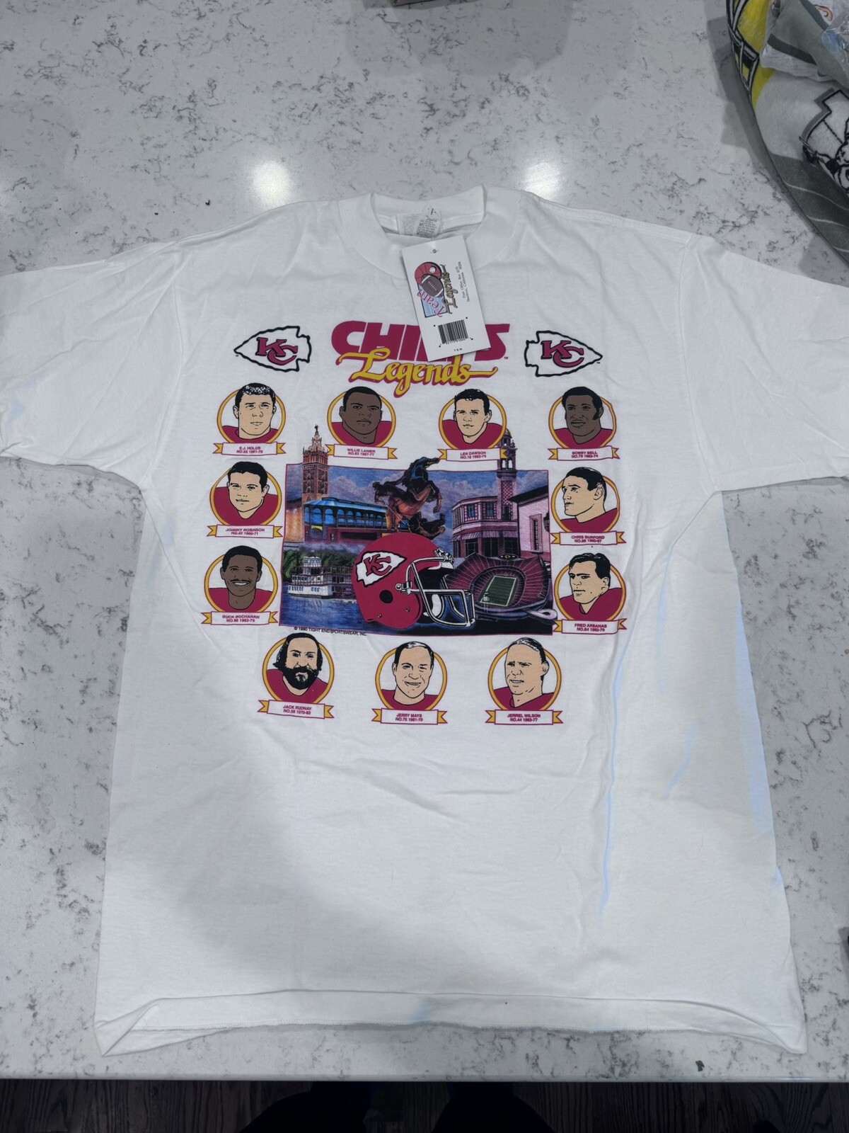 NWT VTG Kansas City Chiefs Team Legends 1990 T Shirt Single Stitch Mens L NWT VTG Kansas City Chiefs Team Legends 1990 T Shirt Single Stitch Mens L