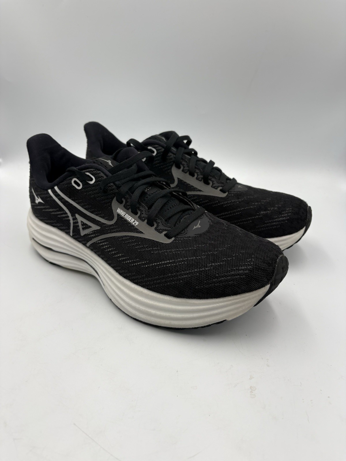 Mizuna Wave Rider 29 Women’s US Shoe Size 8
