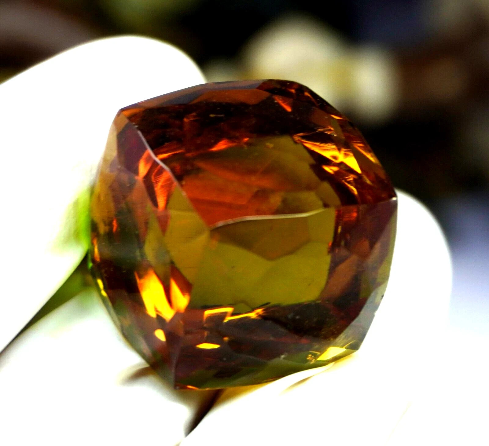 Alexandrite Color Changing Natural 51 Ct Fancy Cube Cut Loose Gemstone