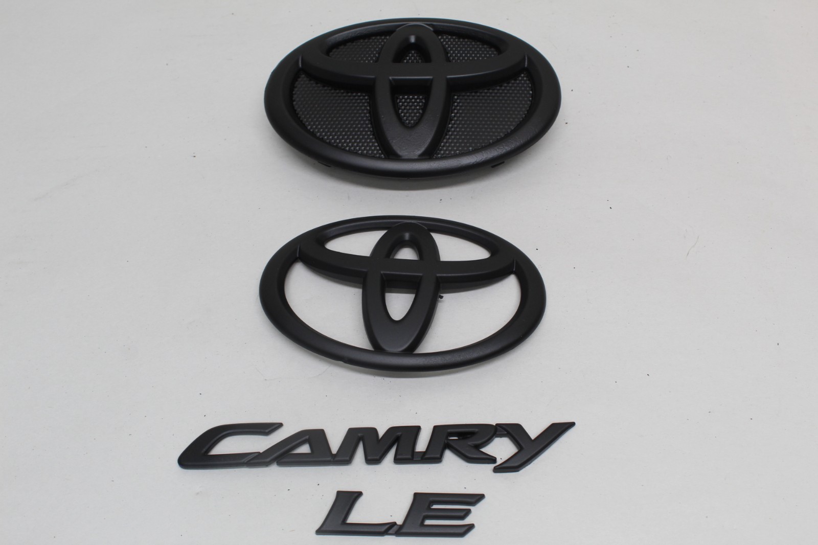 2007 - 2011 Toyota Camry Emblem Logo Badge OEM 2007 - 2011 Toyota Camry Emblem Logo Badge OEM