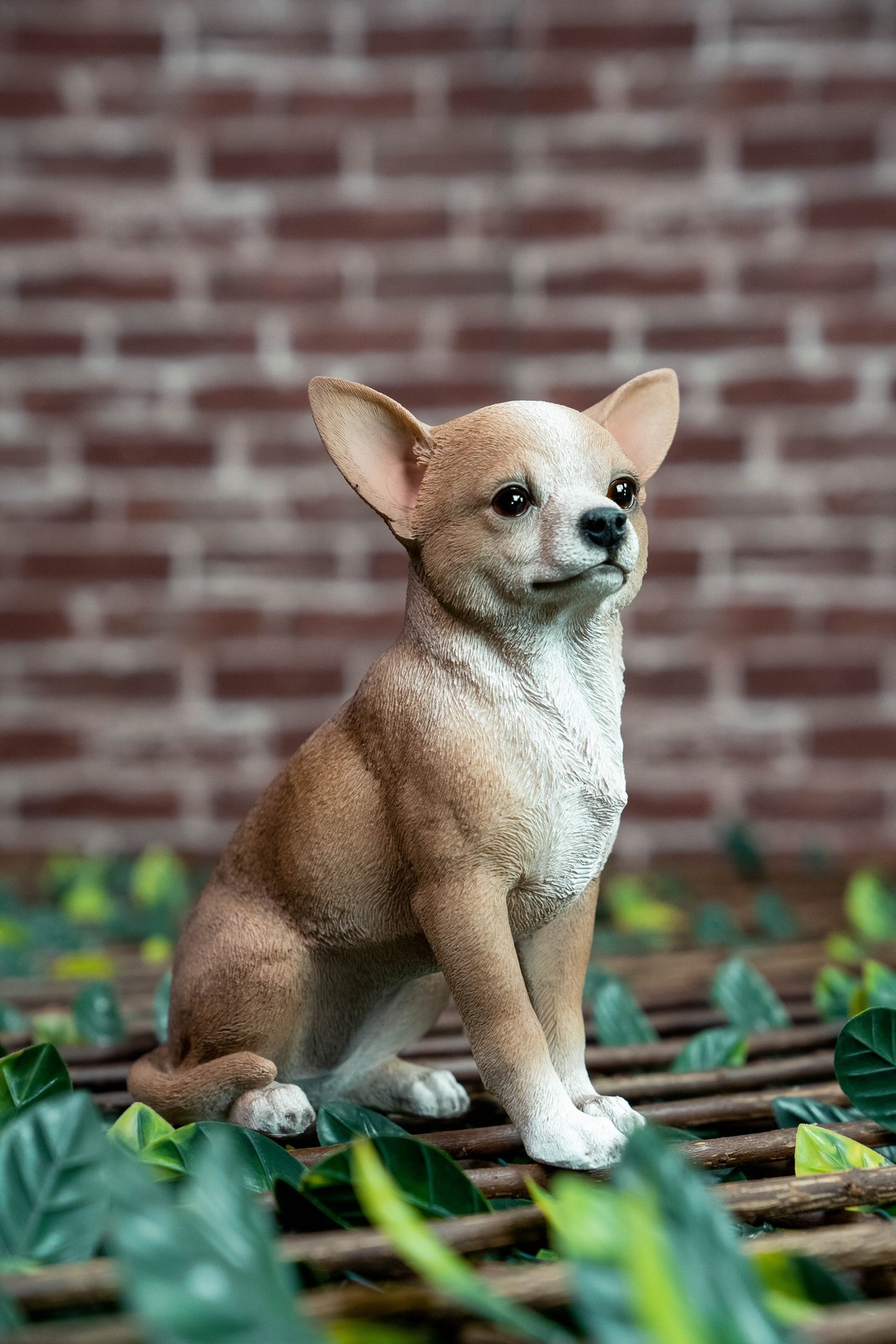 Dog-Sitting Chihuahua Garden Resin Statue Decor Home Decoration Indoor/Outdoor Dog-Sitting Chihuahua Garden Resin Statue Decor Home Decoration Indoor/Outdoor