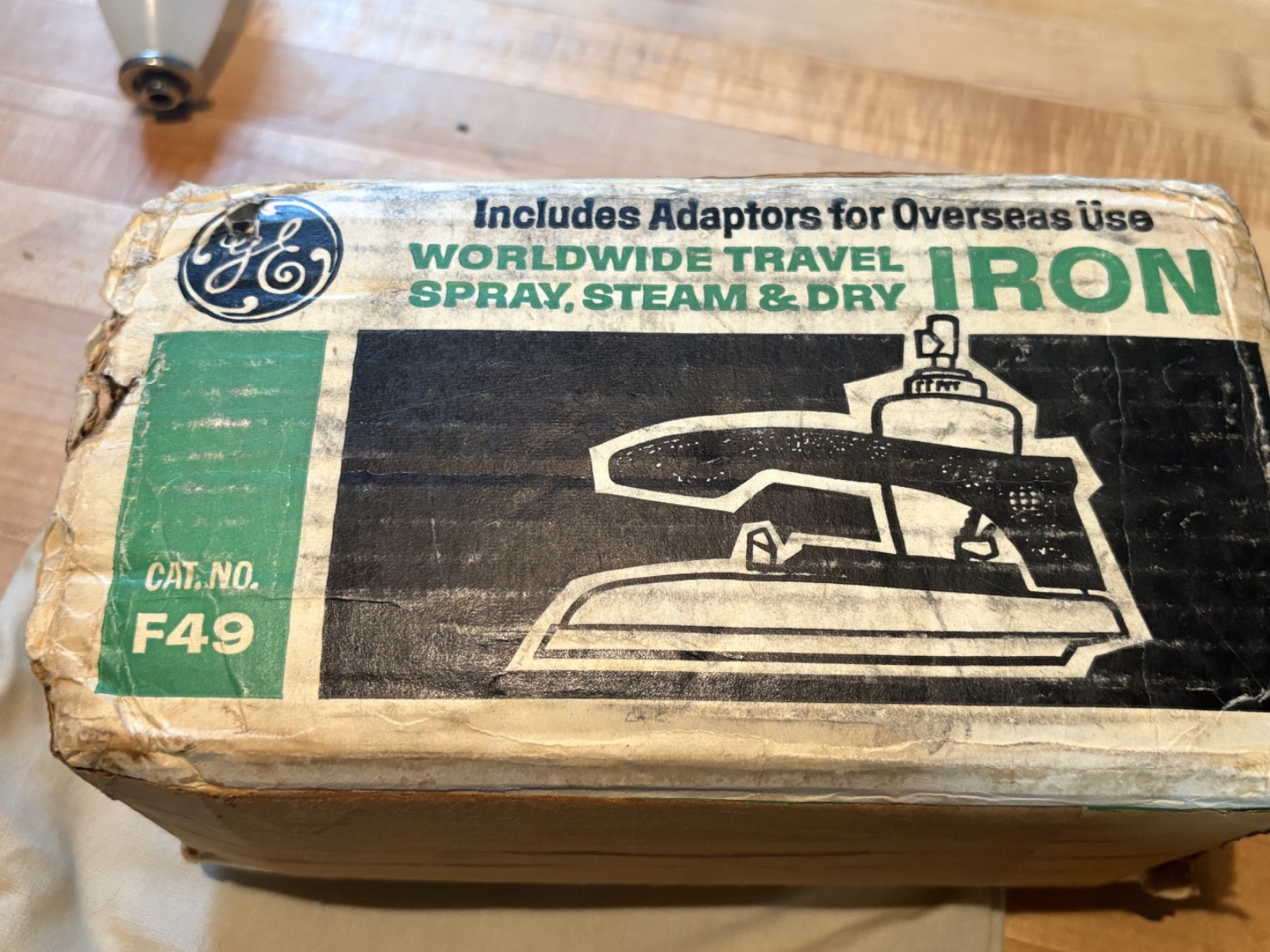 Vintage NIB GE Model F49 Worldwide Travel Iron 1966