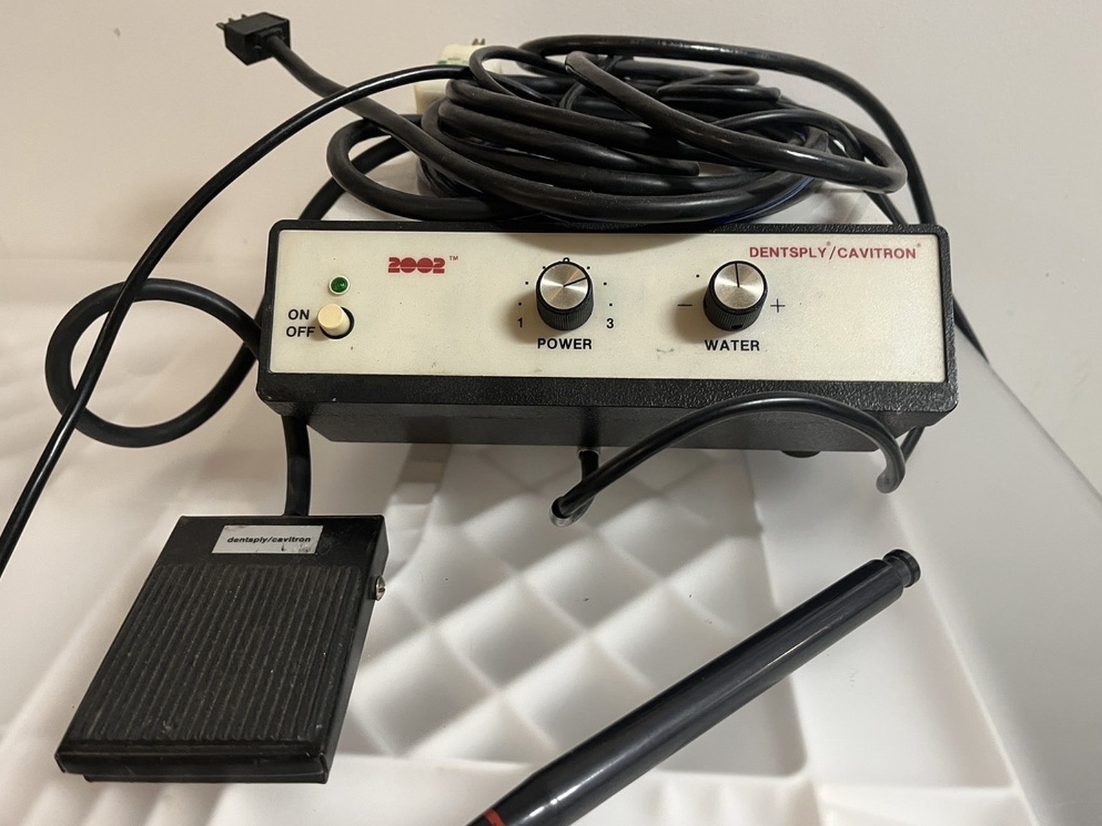 Dentsply Cavitron 2002 GEN 103 Ultrasonic Dental Scaler Foot Pedal Tested 25kHz