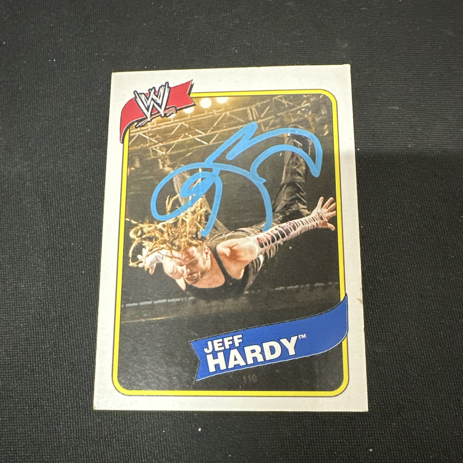 Topps 2007 Heritage III WWE Jeff Hardy #31 Autographs Insert Auto JSA WC536322
