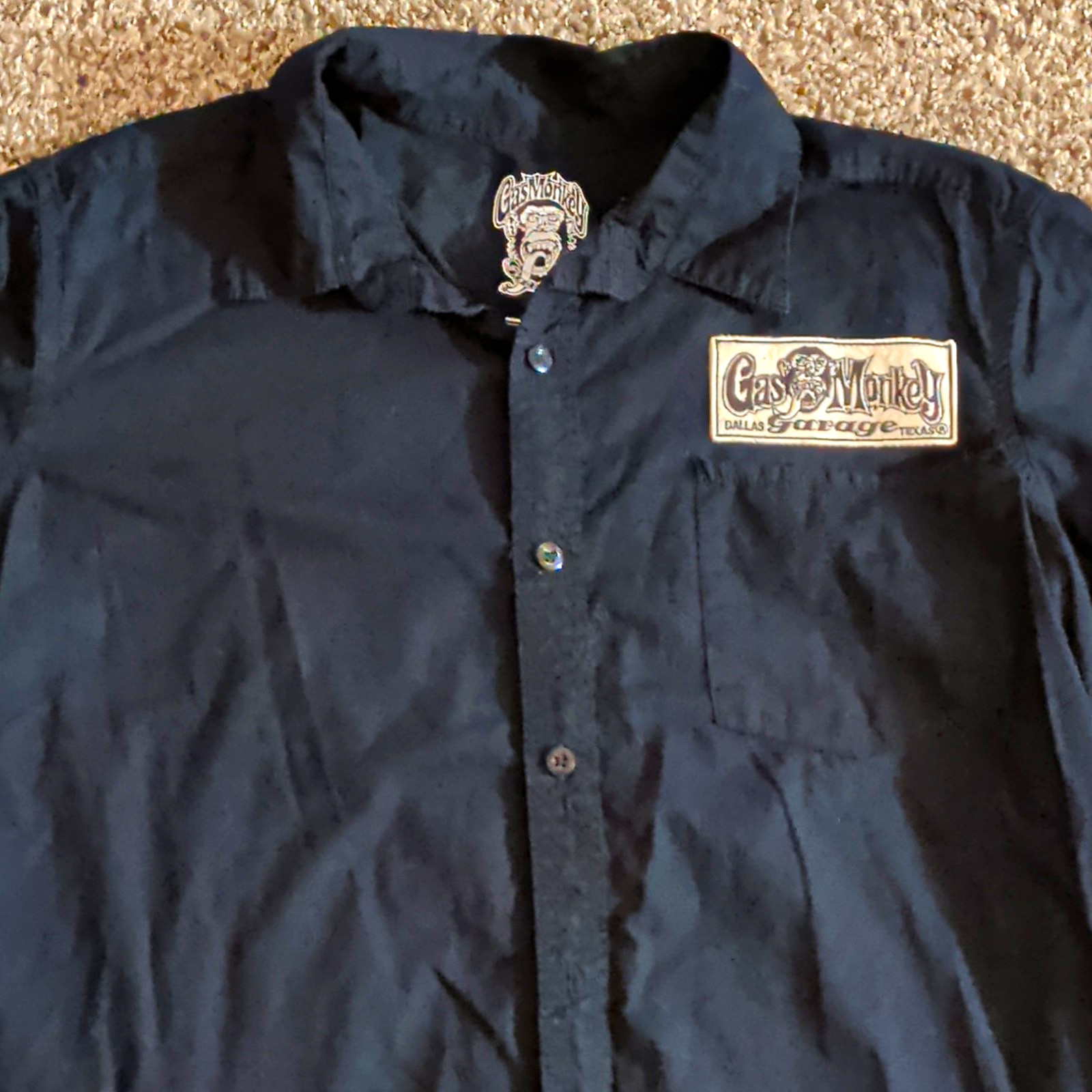 Gas Monkey Garage Men\'s XL Graphic Print Collared Short Sleeve Button-Up Black Gas Monkey Garage Men\'s XL Graphic Print Collared Short Sleeve Button-Up Black