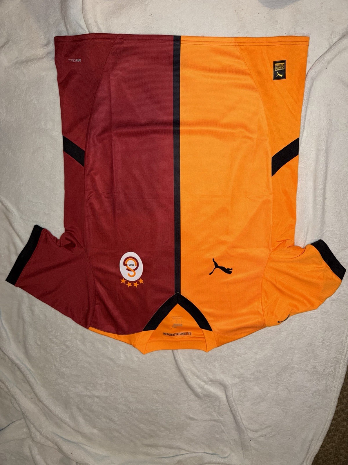 PUMA Galatasaray 24/25 Authentic Home Jersey Men\'s Size Large