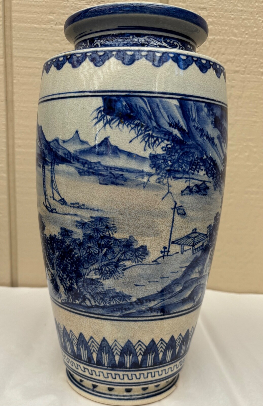 Antique 1900\'s Dynasty Blue Vase