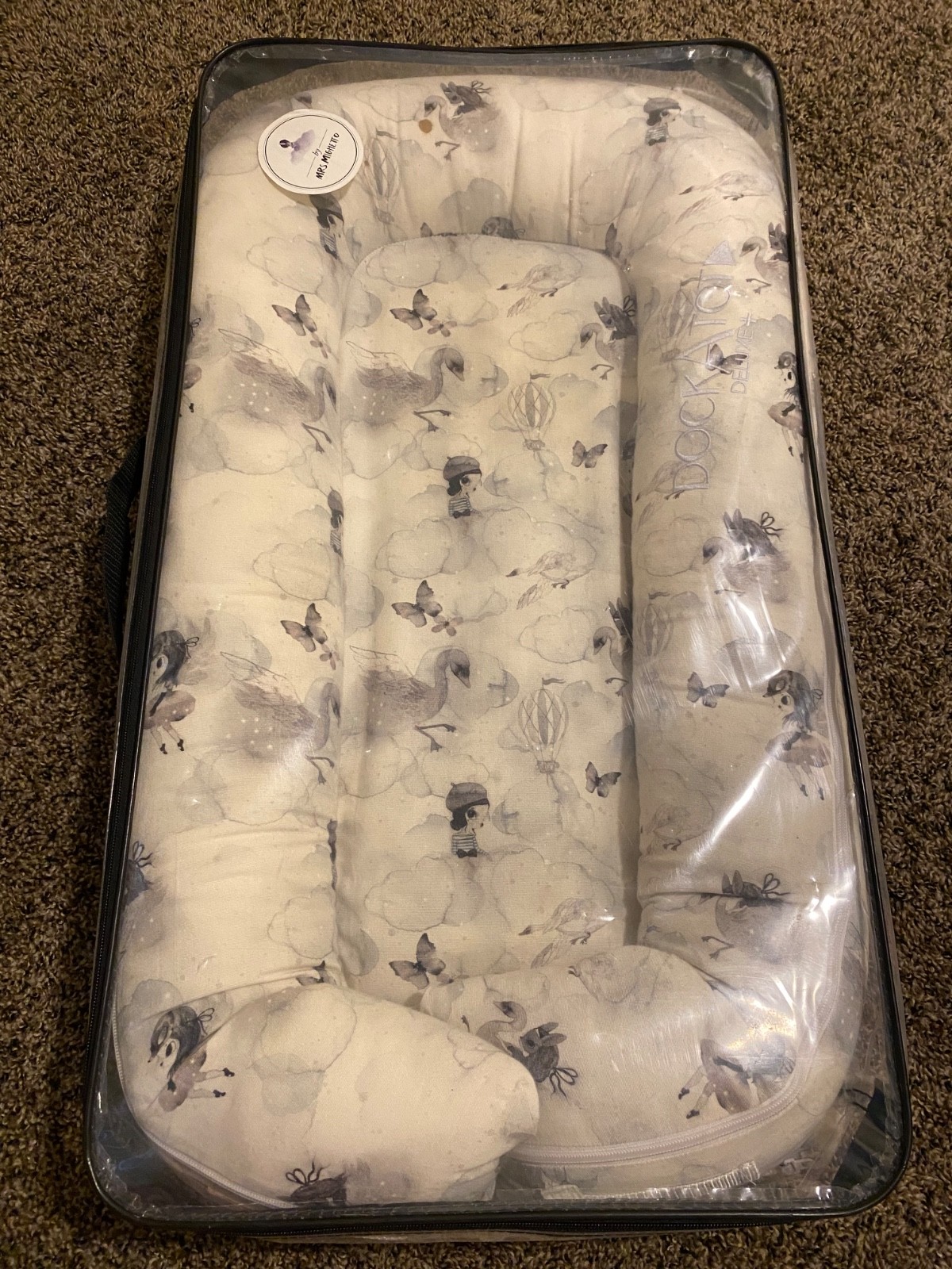 NEW DockATot Deluxe+ Dock Mrs Mighetto Limited Edition Lovely Day Baby Lounger