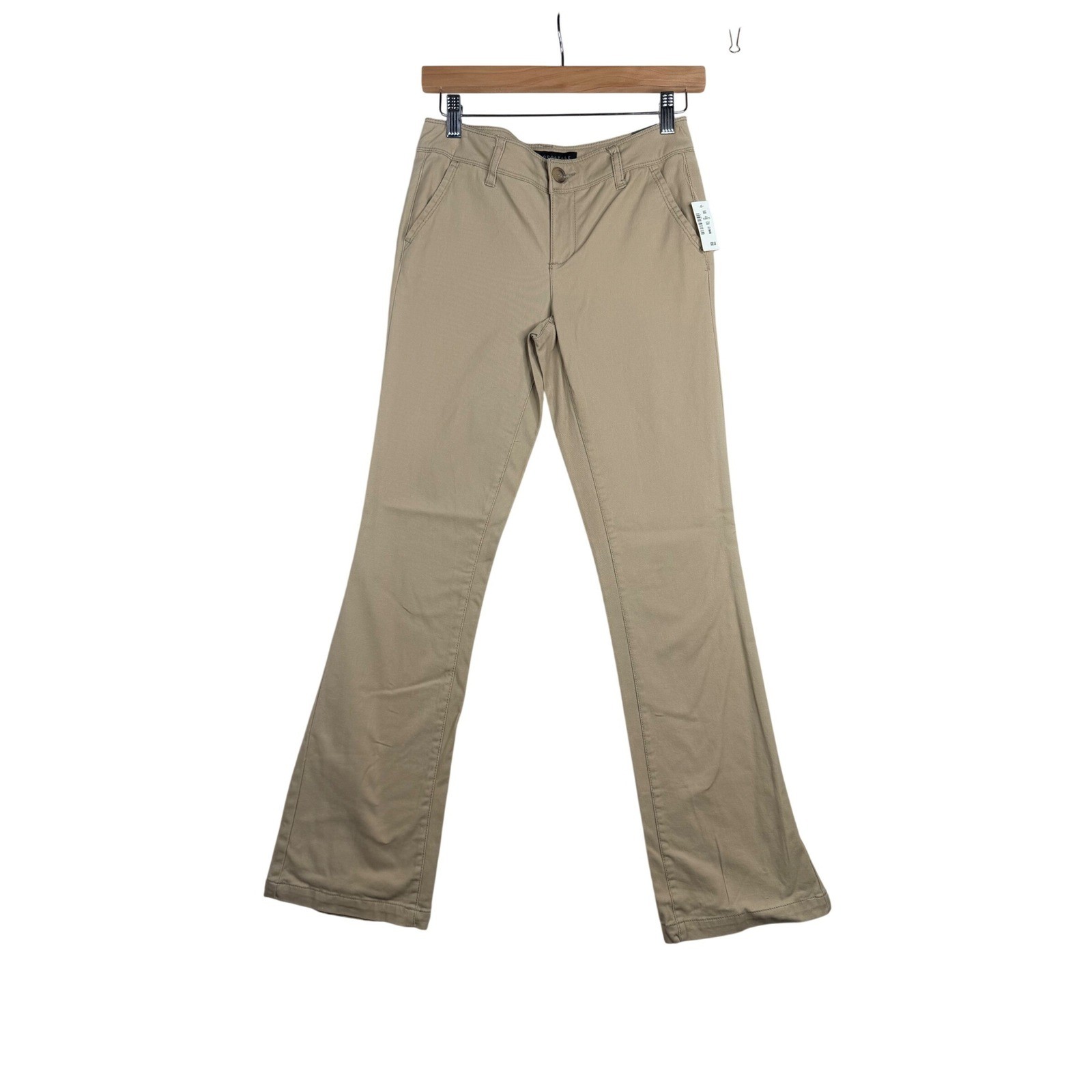 New Aeropostale Classic Fit Low Rise Pants size 0 Reg Tan New Aeropostale Classic Fit Low Rise Pants size 0 Reg Tan