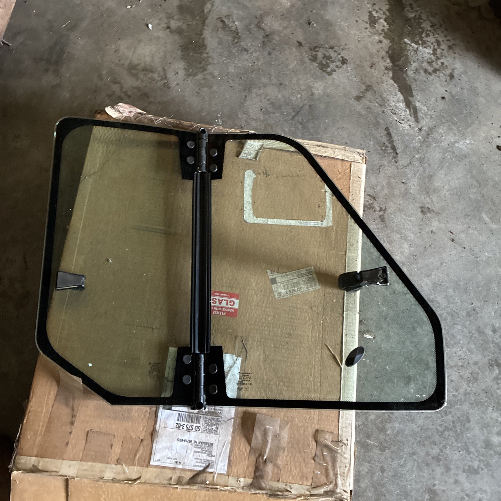 Polaris right Hand Hinge Window 2016-2017 Ranger 1000 900 XP 2632021