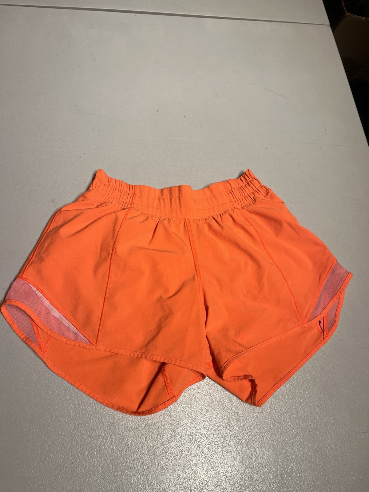 Lululemon Shorts Women’s 4 Tall Hotty Hot Orange Soda Run Yoga Gym Polyester